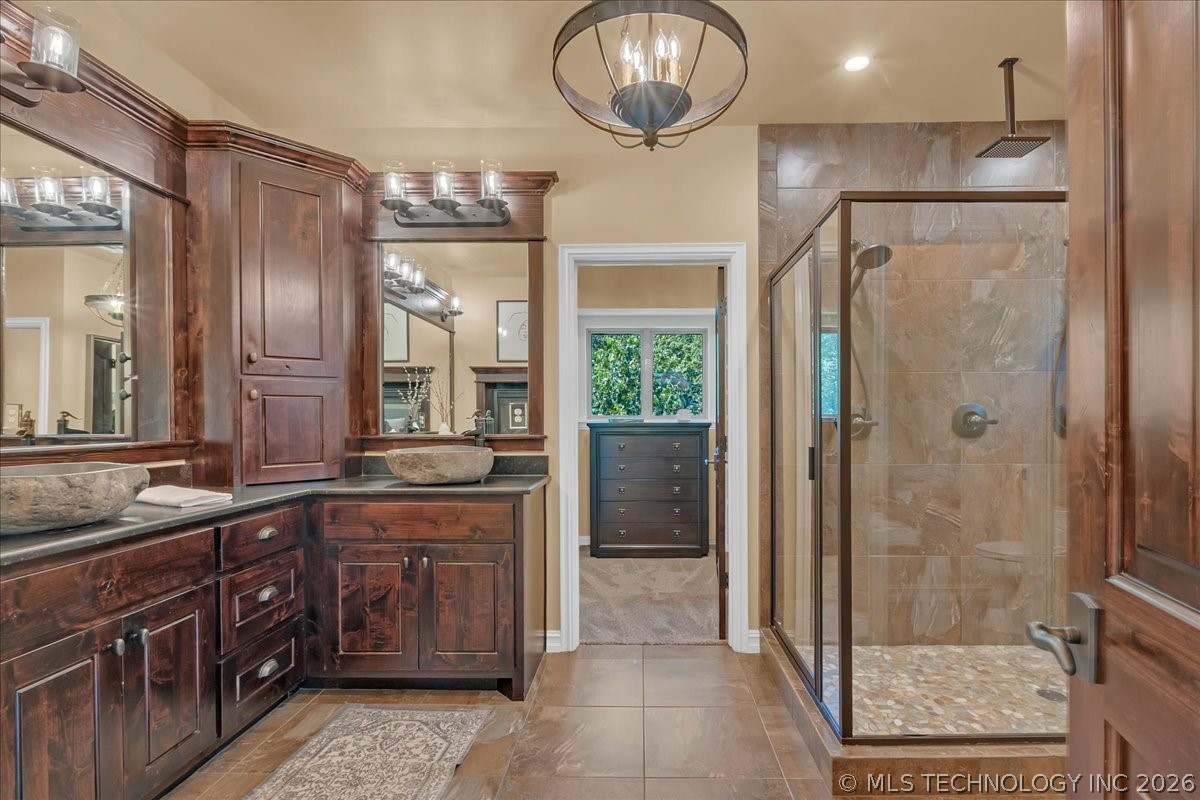 12636 S 13th Place Property Photo 35