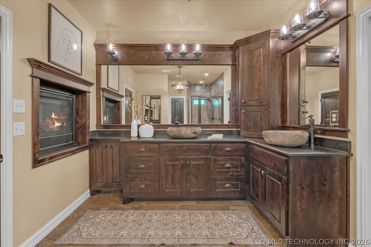 12636 S 13th Place Property Photo 36