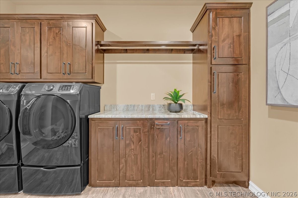 12636 S 13th Place Property Photo 51