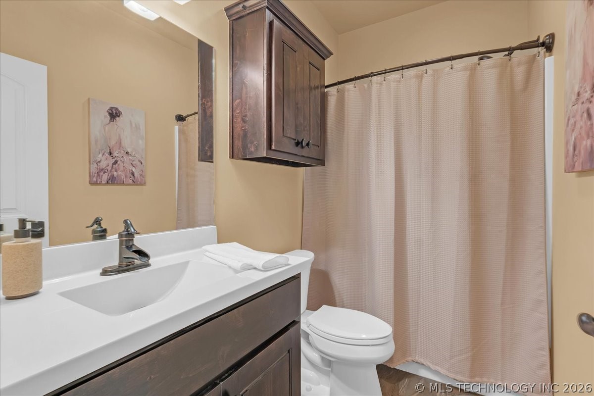 12636 S 13th Place Property Photo 68