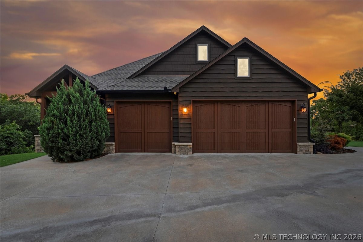 12636 S 13th Place Property Photo 81