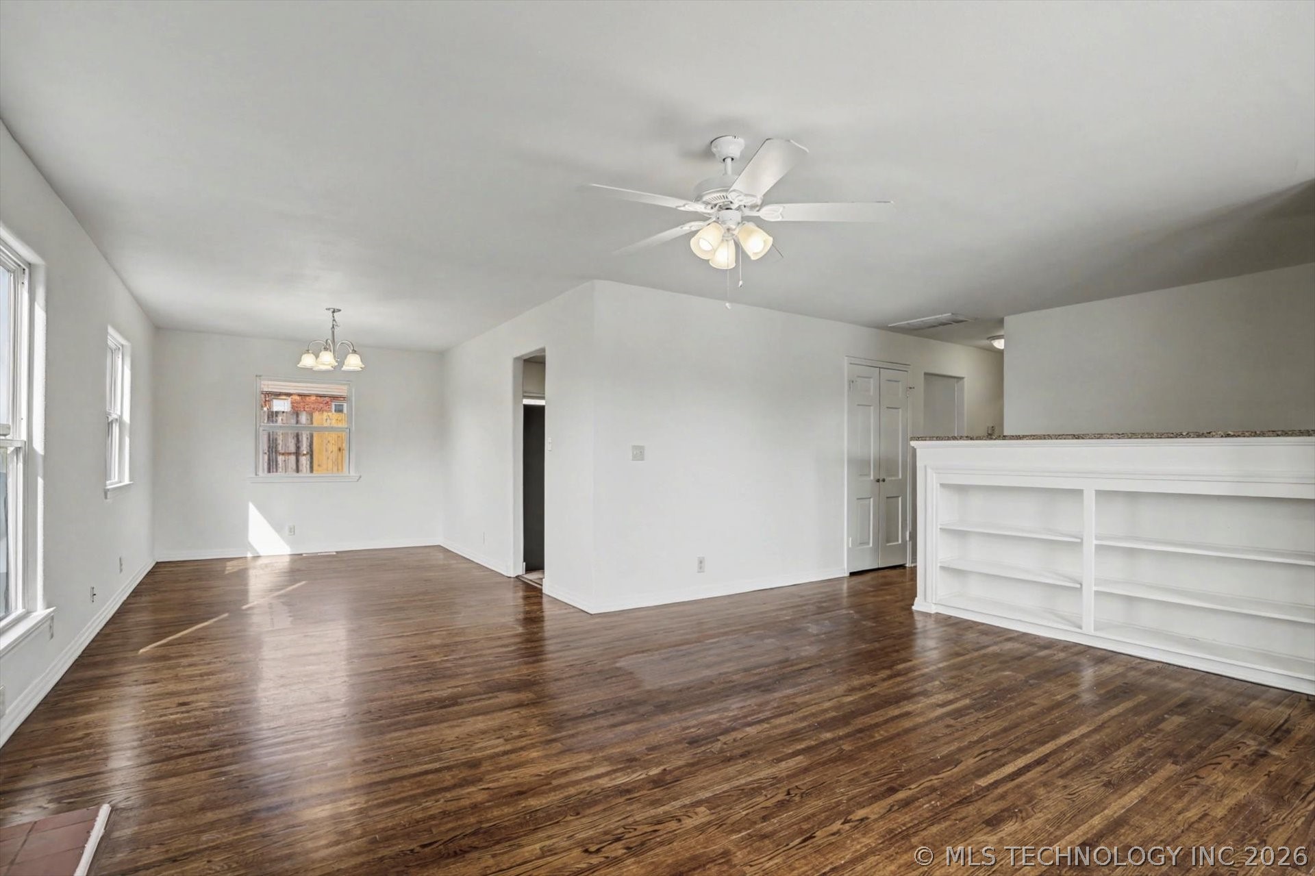 3802 S Allegheny Avenue Property Photo 6