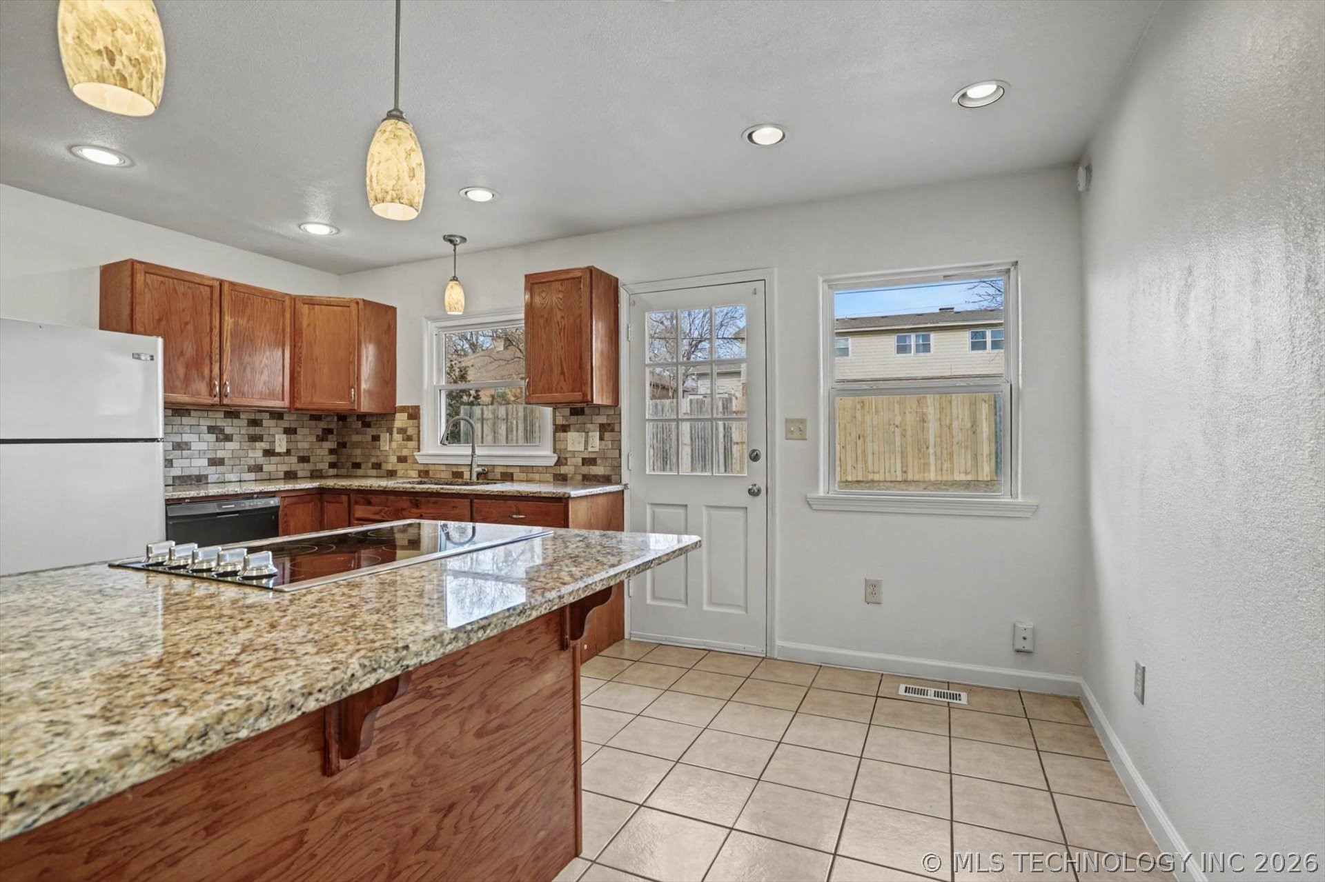 3802 S Allegheny Avenue Property Photo 11