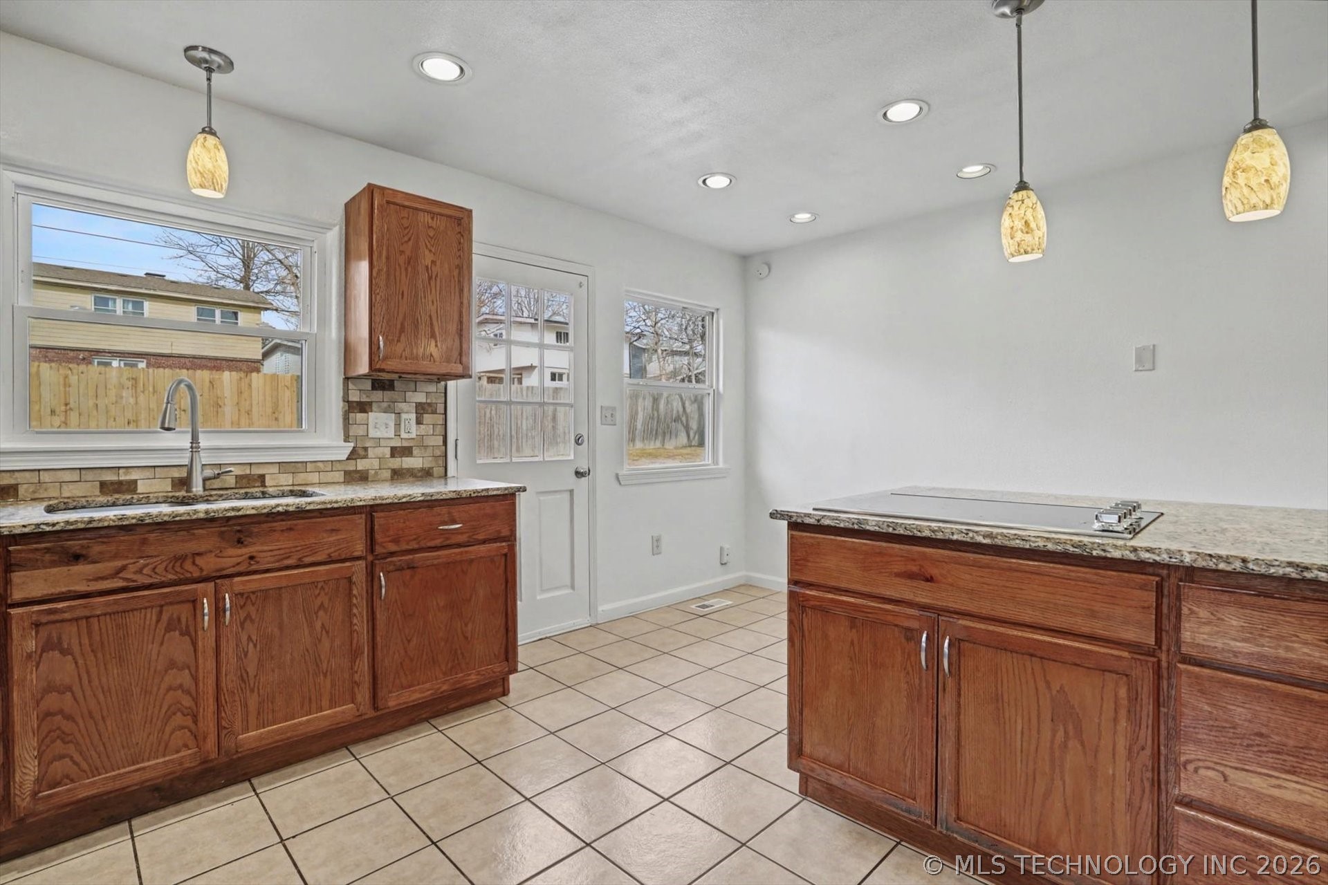 3802 S Allegheny Avenue Property Photo 15