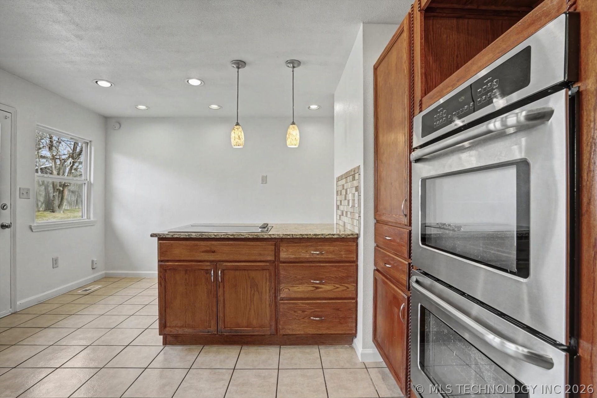 3802 S Allegheny Avenue Property Photo 16