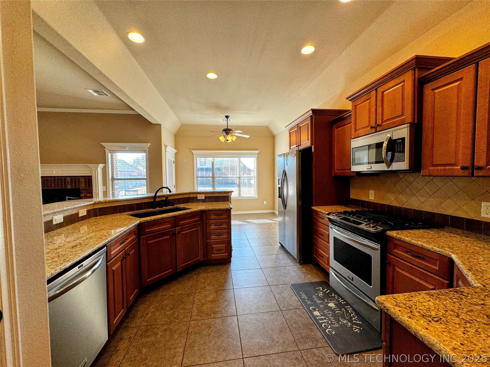 9200 E 94th Street N Property Photo 8