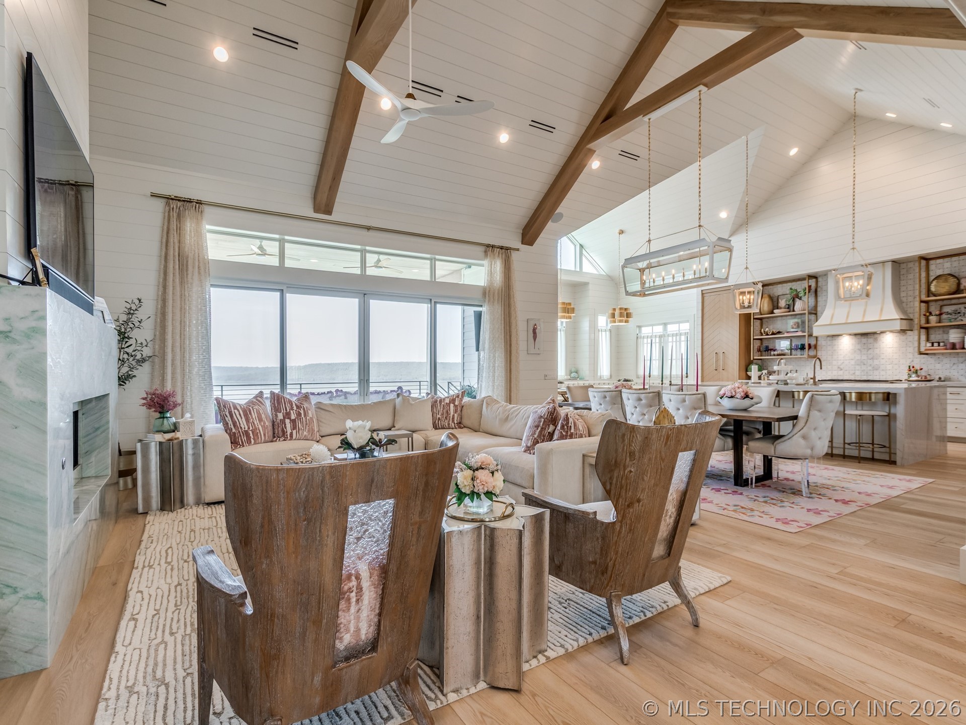 120 Lower Green Way Property Photo 4