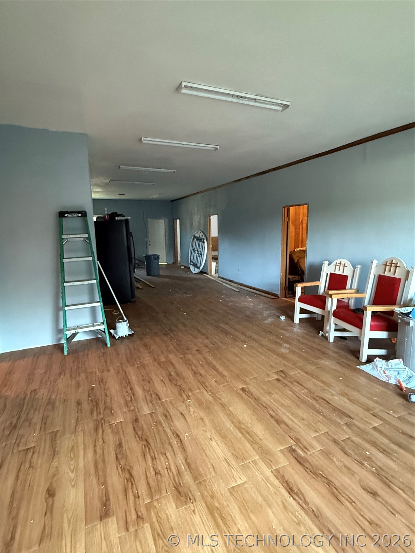 461 6th Property Photo 3