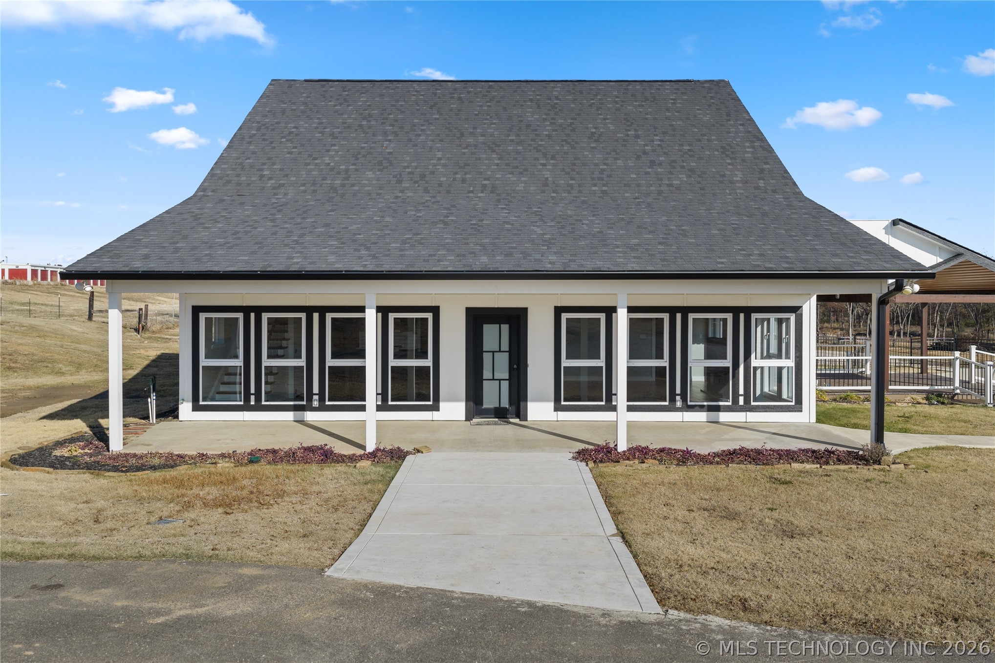 335 Travertine Property Photo 3