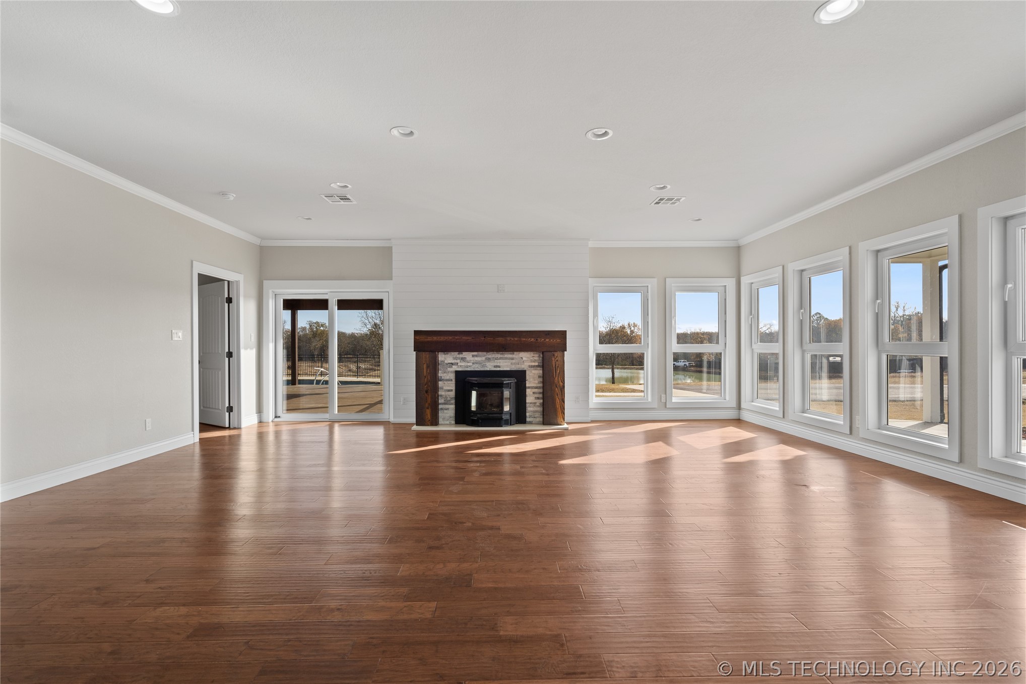 335 Travertine Property Photo 5