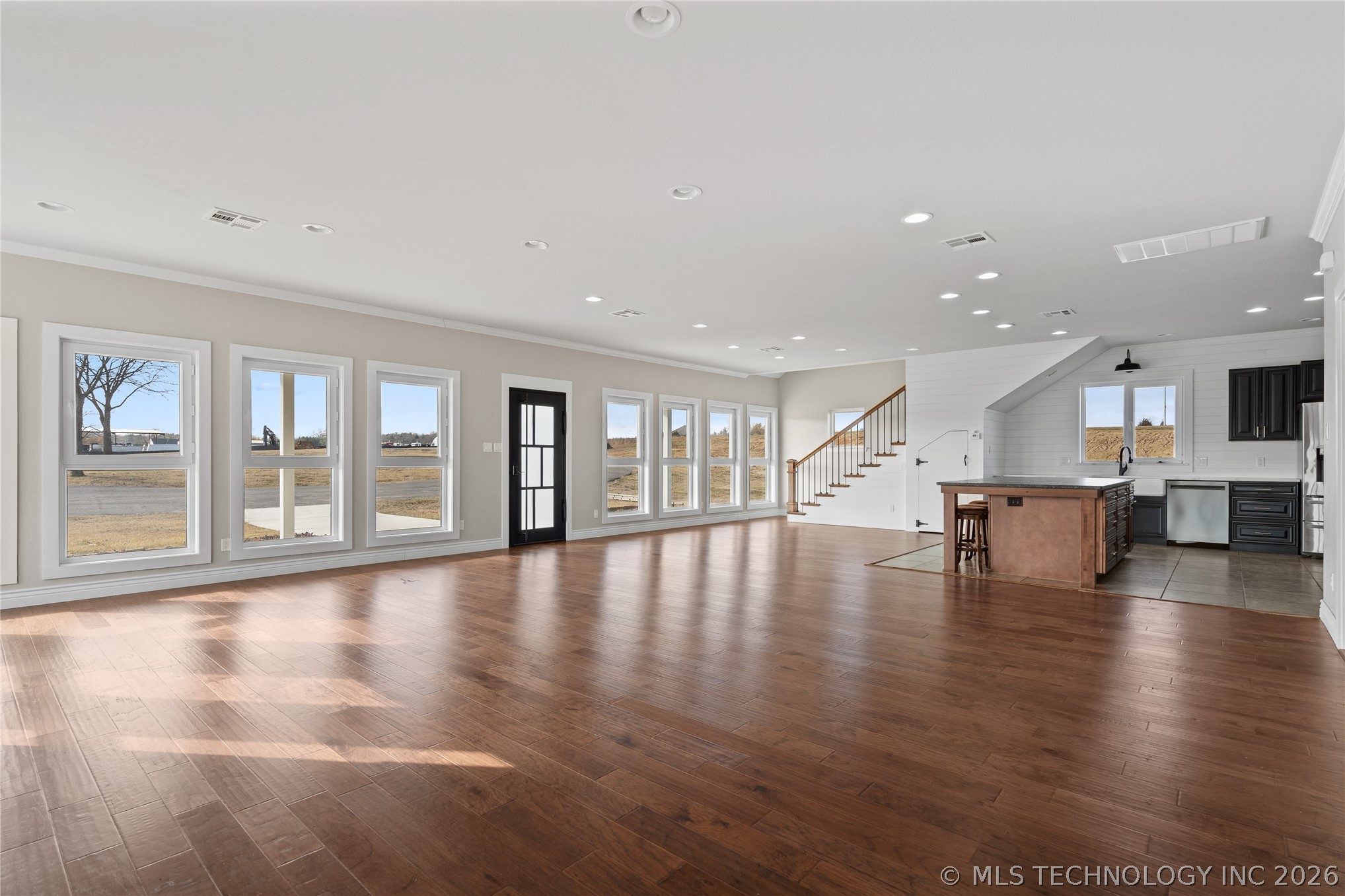 335 Travertine Property Photo 11