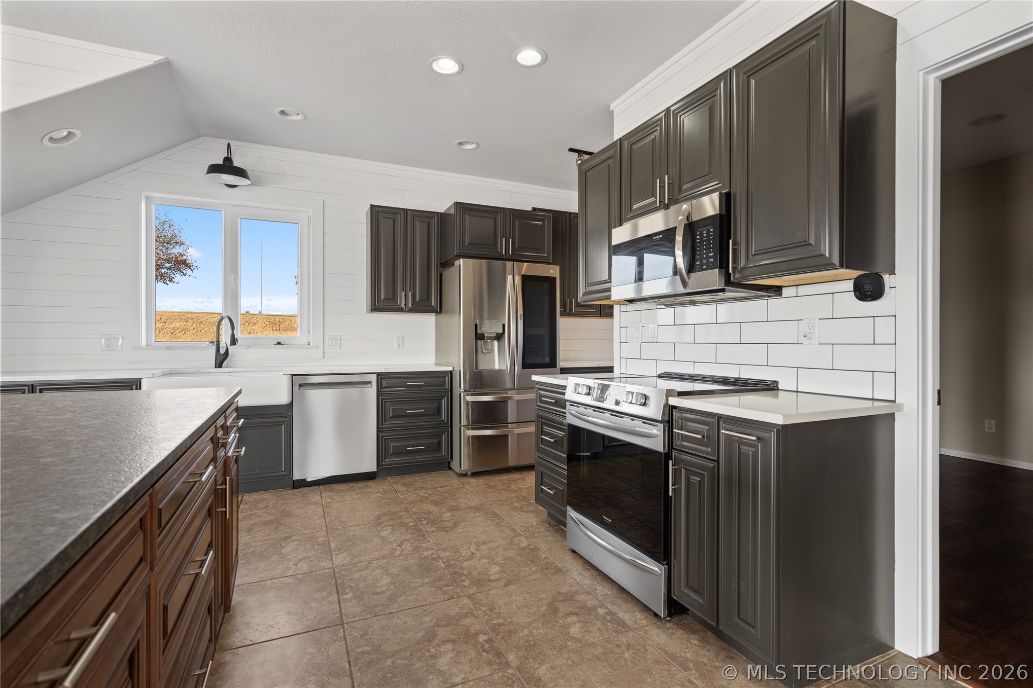 335 Travertine Property Photo 13