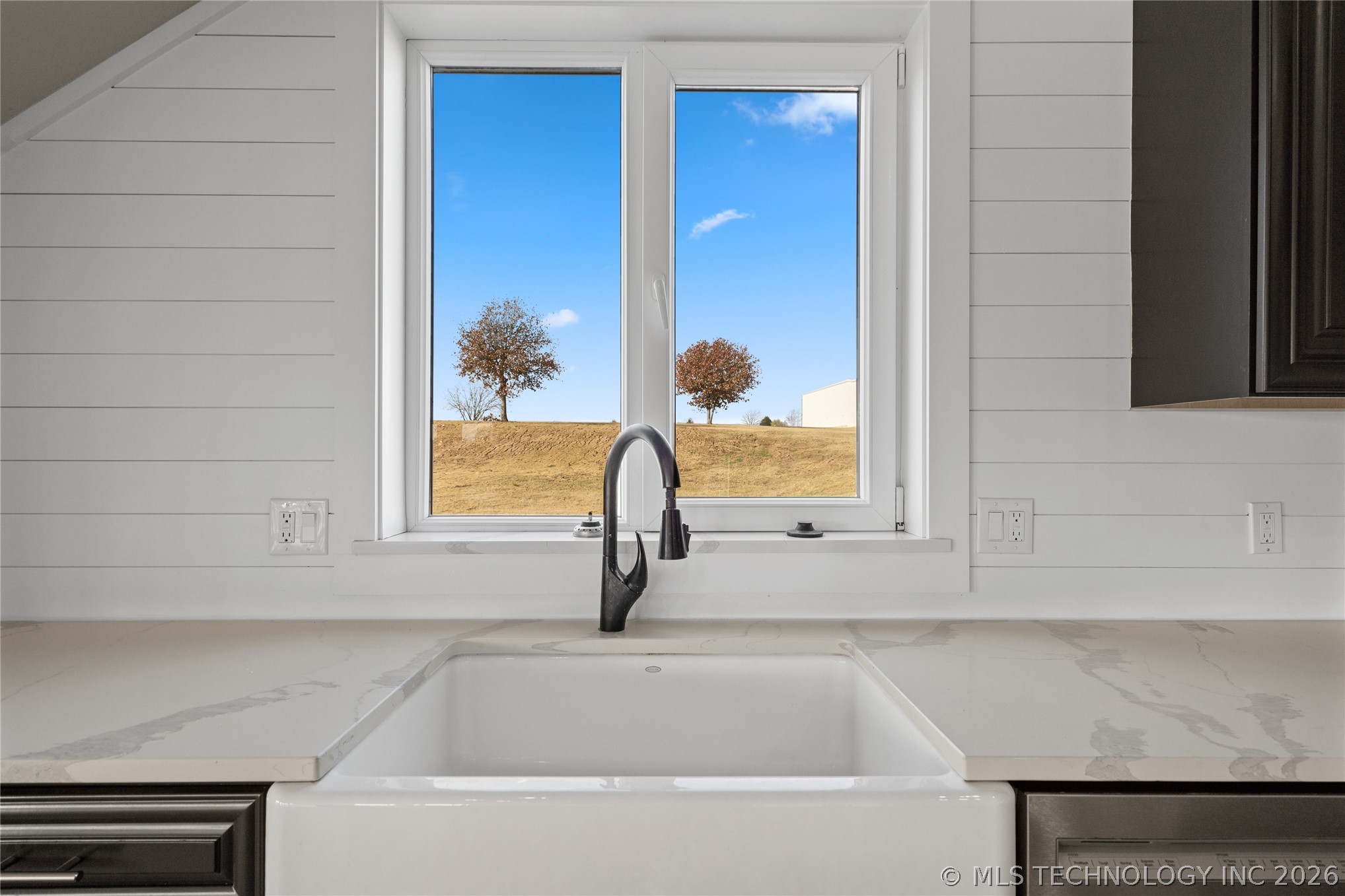 335 Travertine Property Photo 14