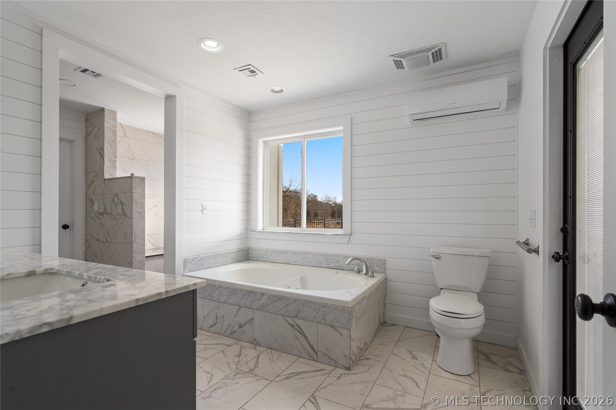 335 Travertine Property Photo 22