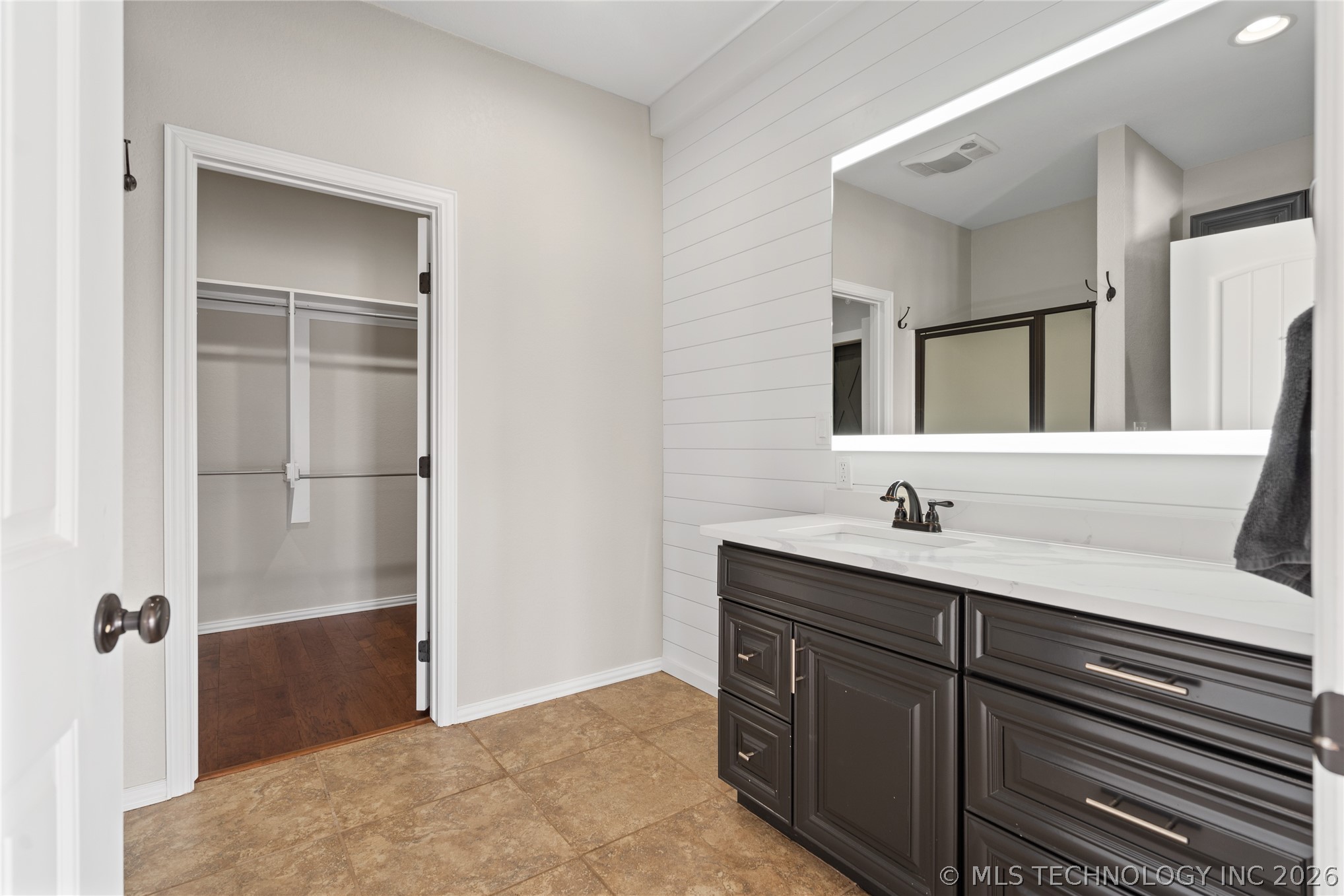 335 Travertine Property Photo 27