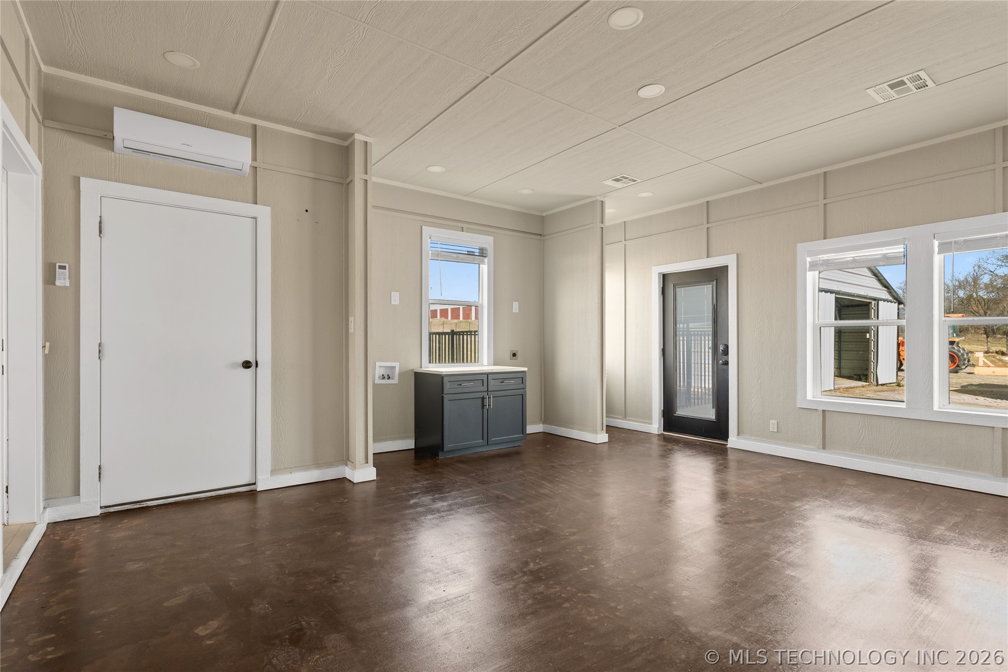 335 Travertine Property Photo 30