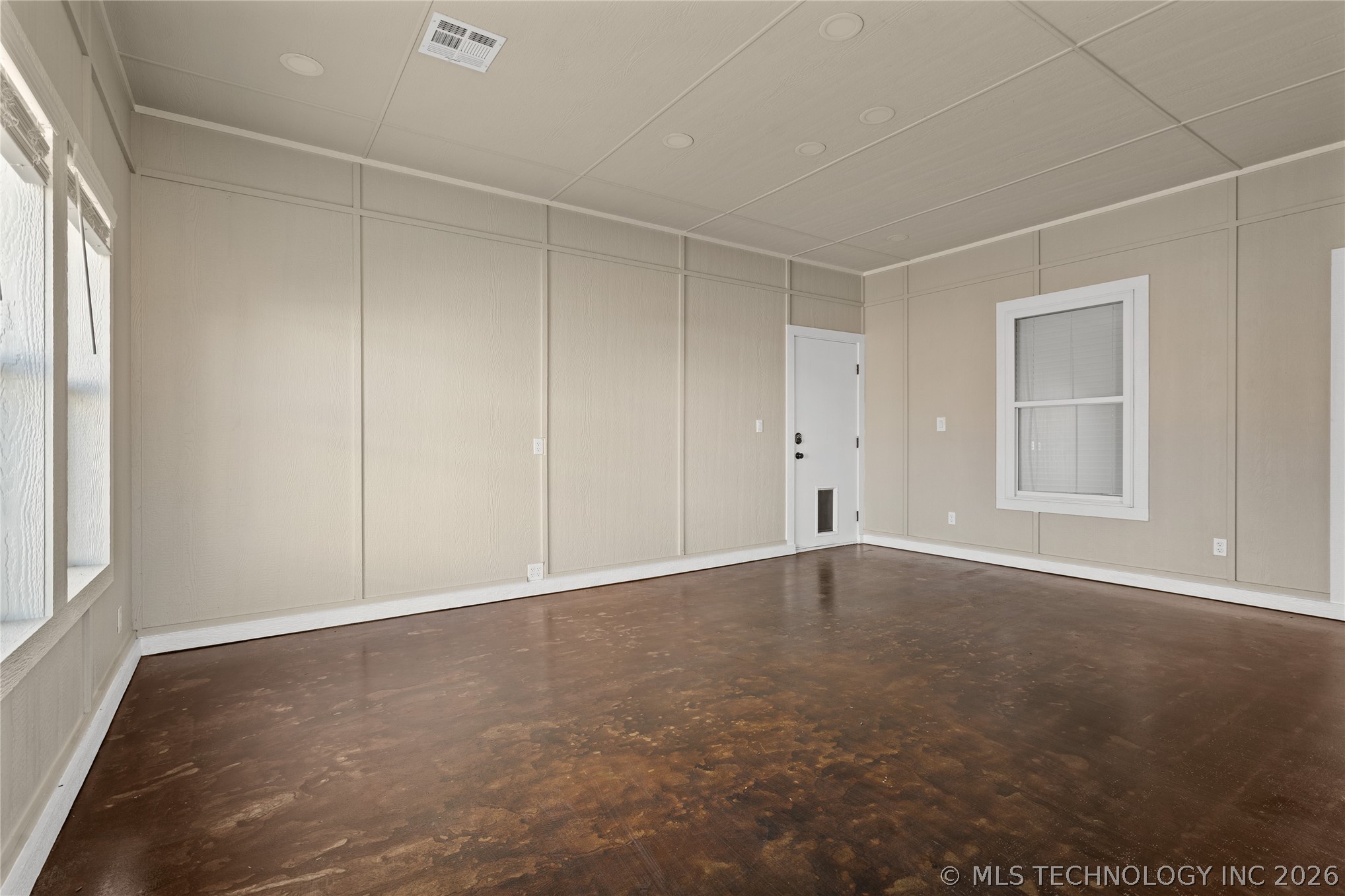 335 Travertine Property Photo 31