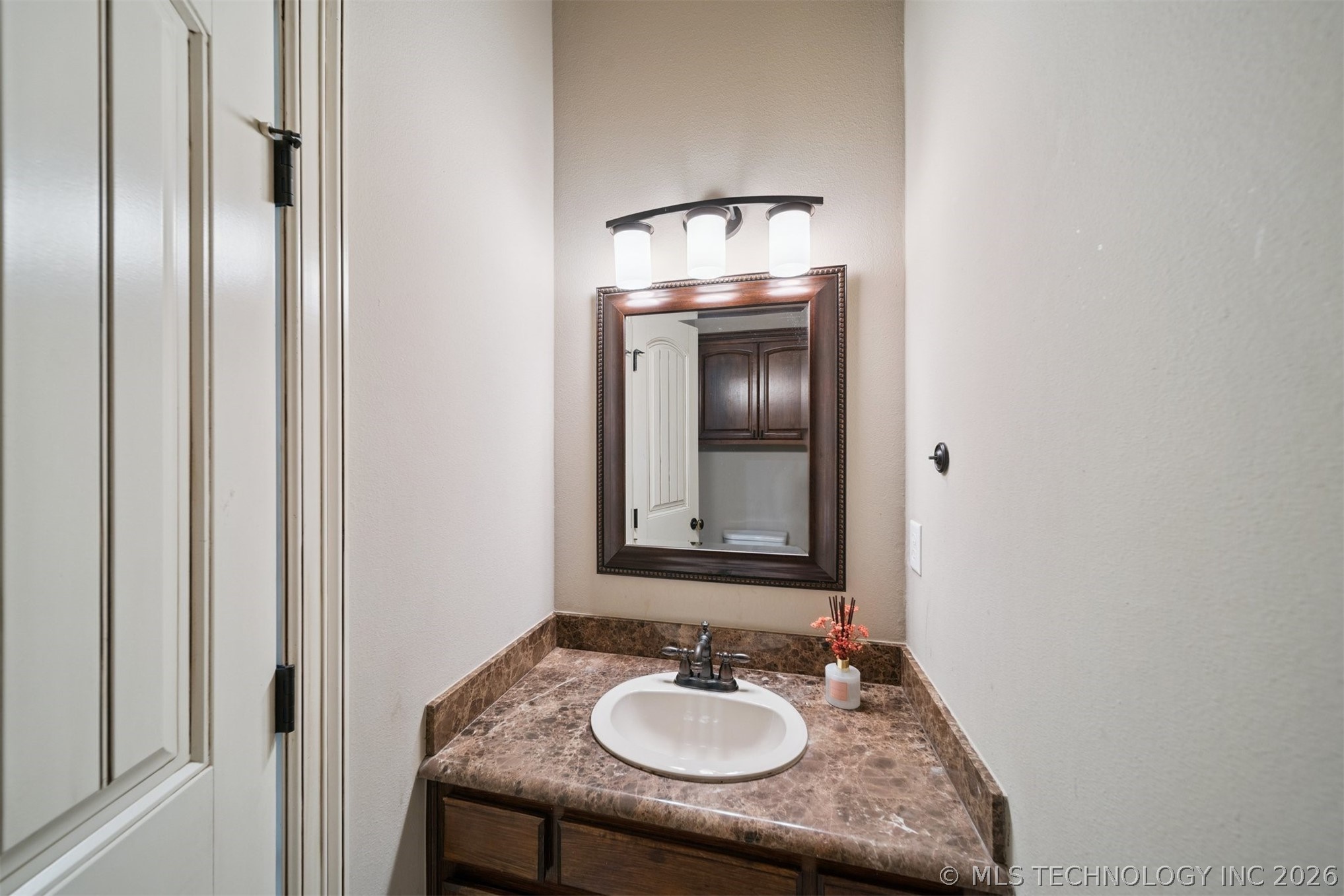 14812 S 53rd East Avenue Property Photo 24