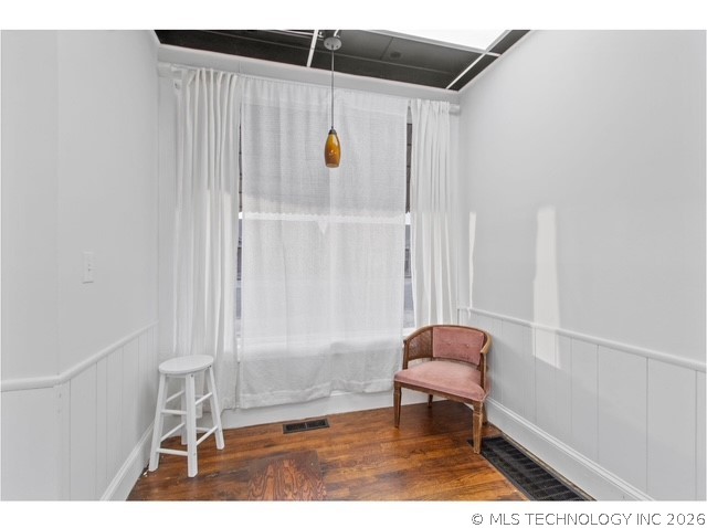 200 E 14th Property Photo 2