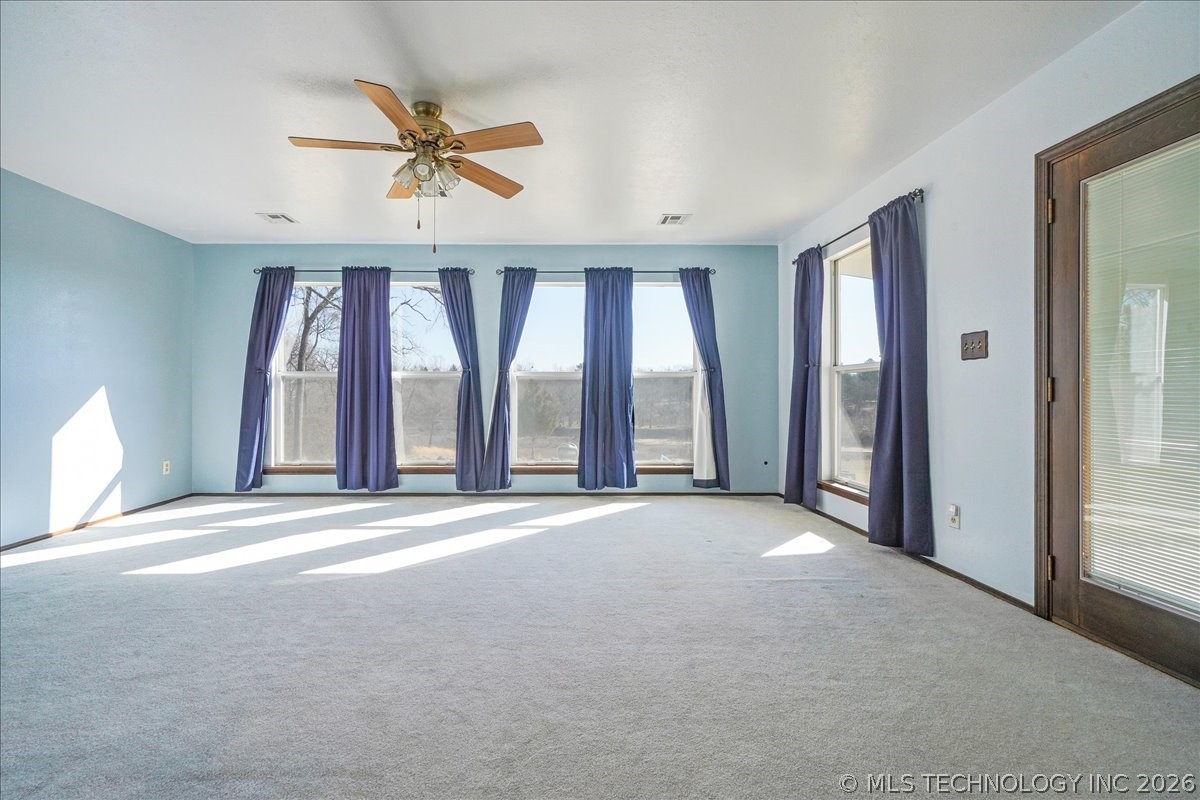 114177 S 4209 Property Photo 18