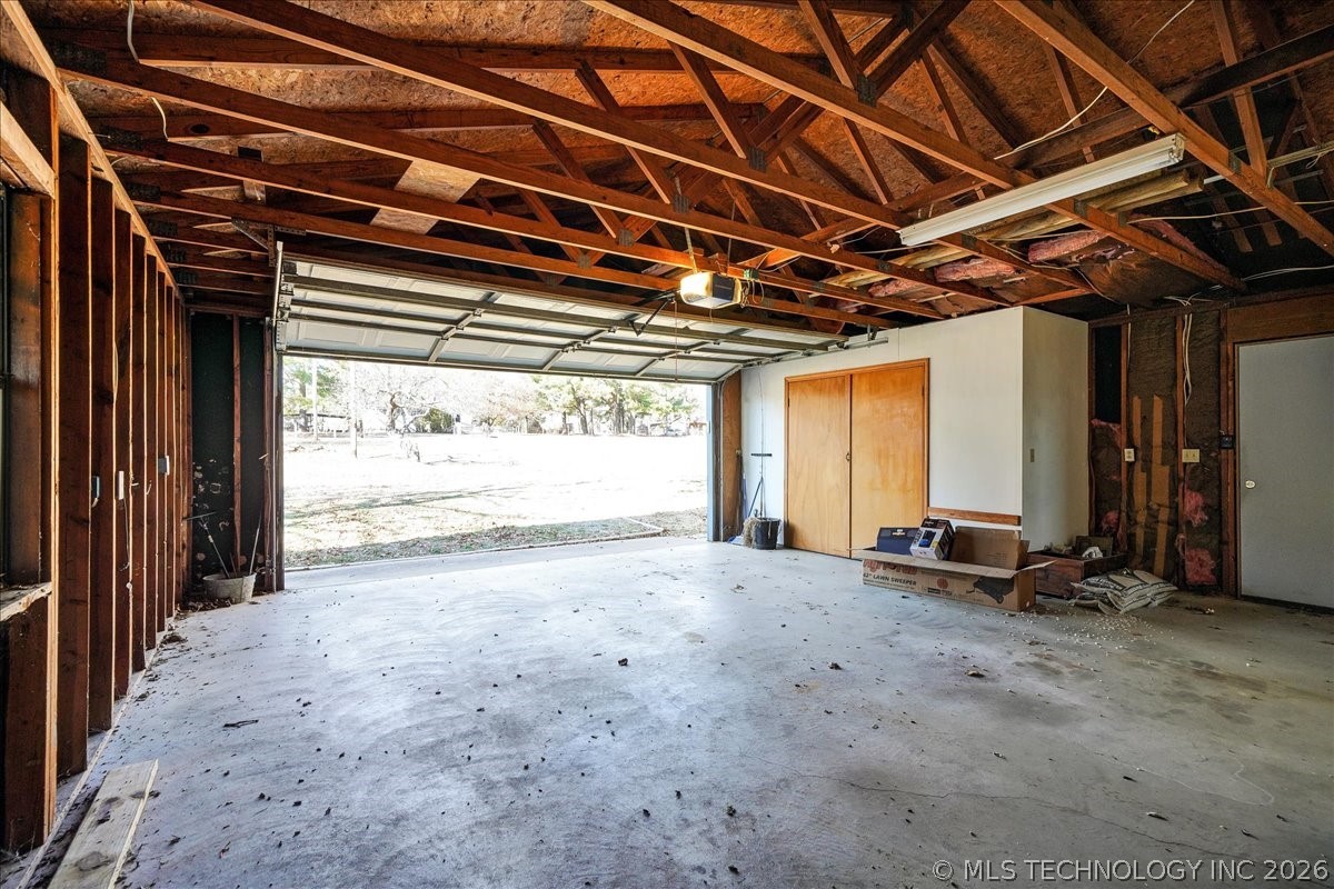 114177 S 4209 Property Photo 42