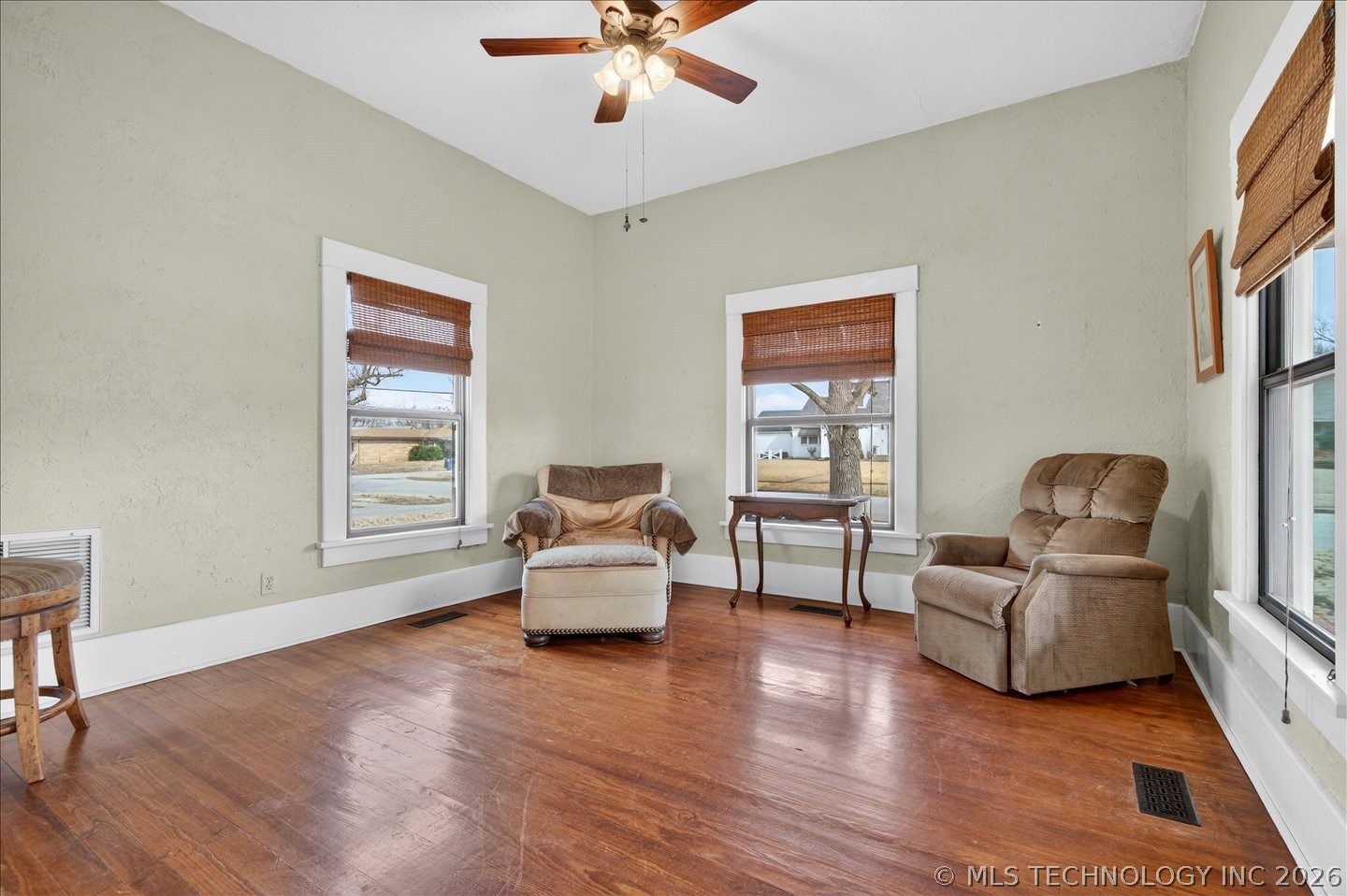 1513 Leahy Avenue Property Photo 8