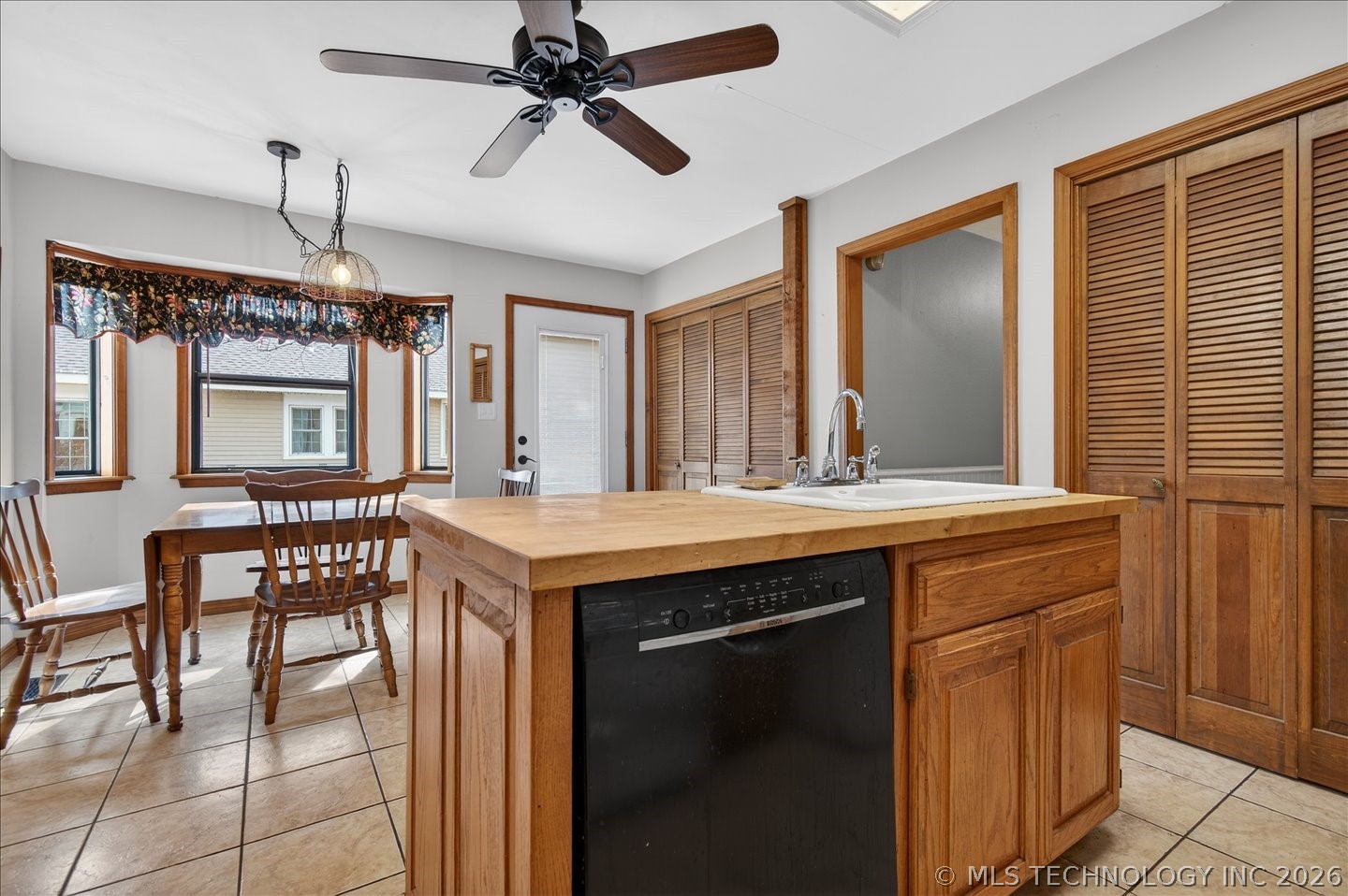 1513 Leahy Avenue Property Photo 11