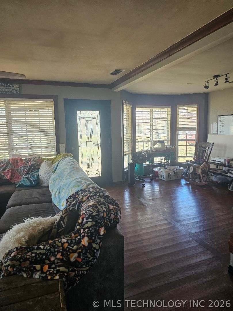 20417 Raven Road Property Photo 7