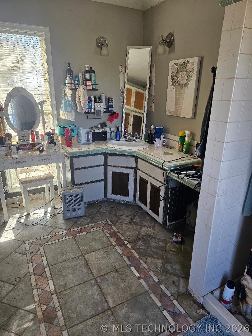 20417 Raven Road Property Photo 13