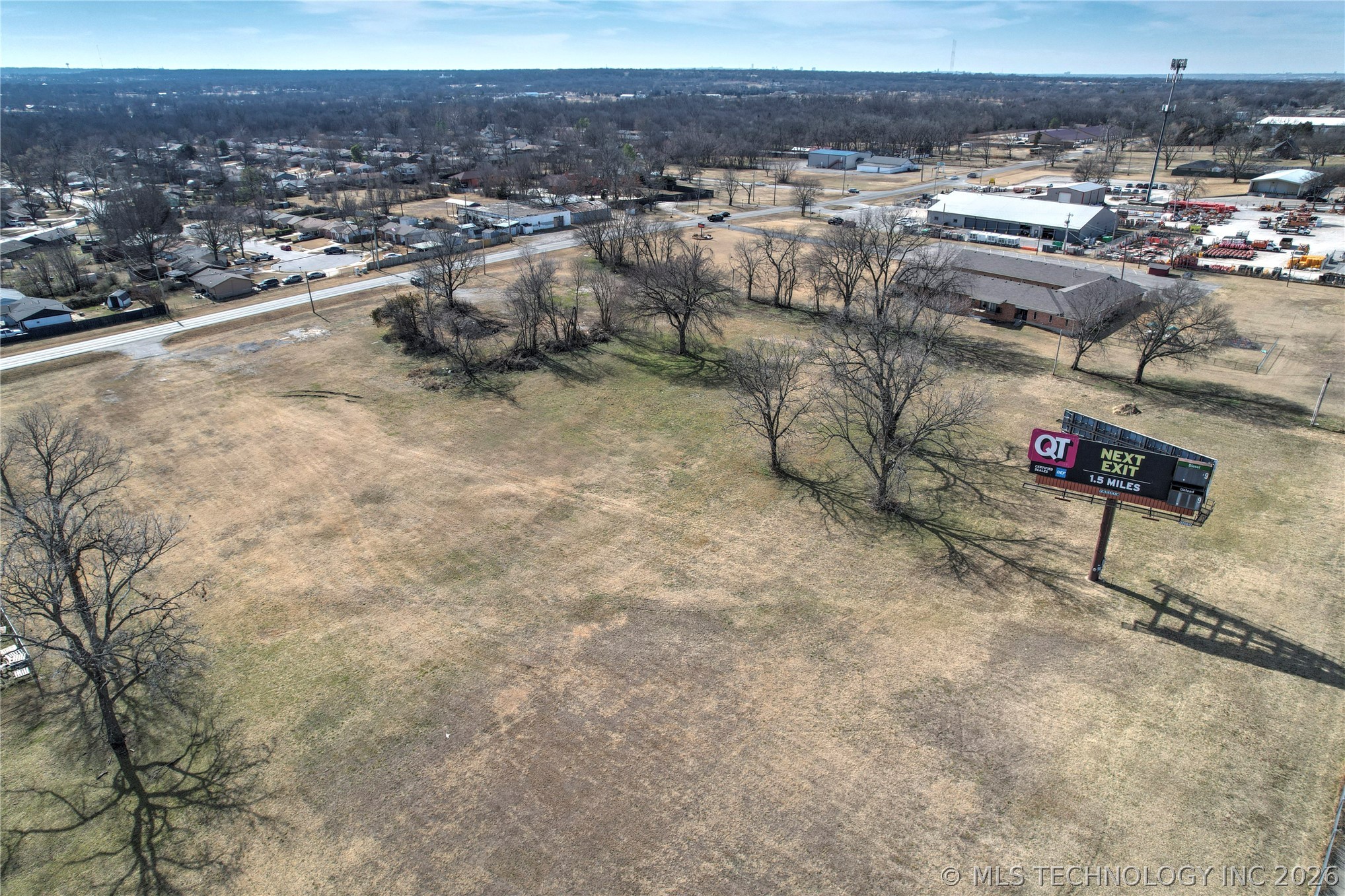 18415 E Admiral Place Property Photo 9