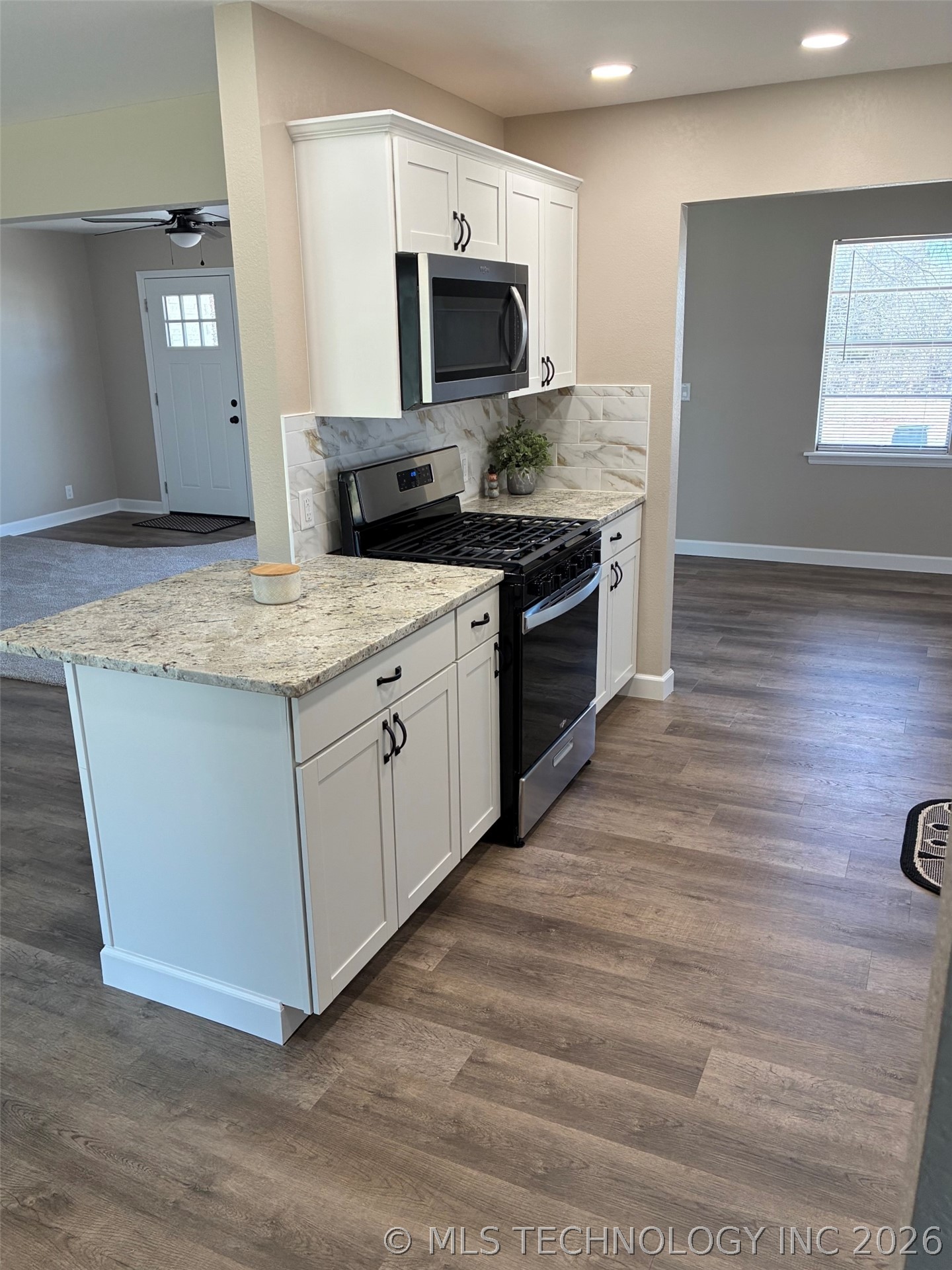 810048 S Main Street Property Photo 15