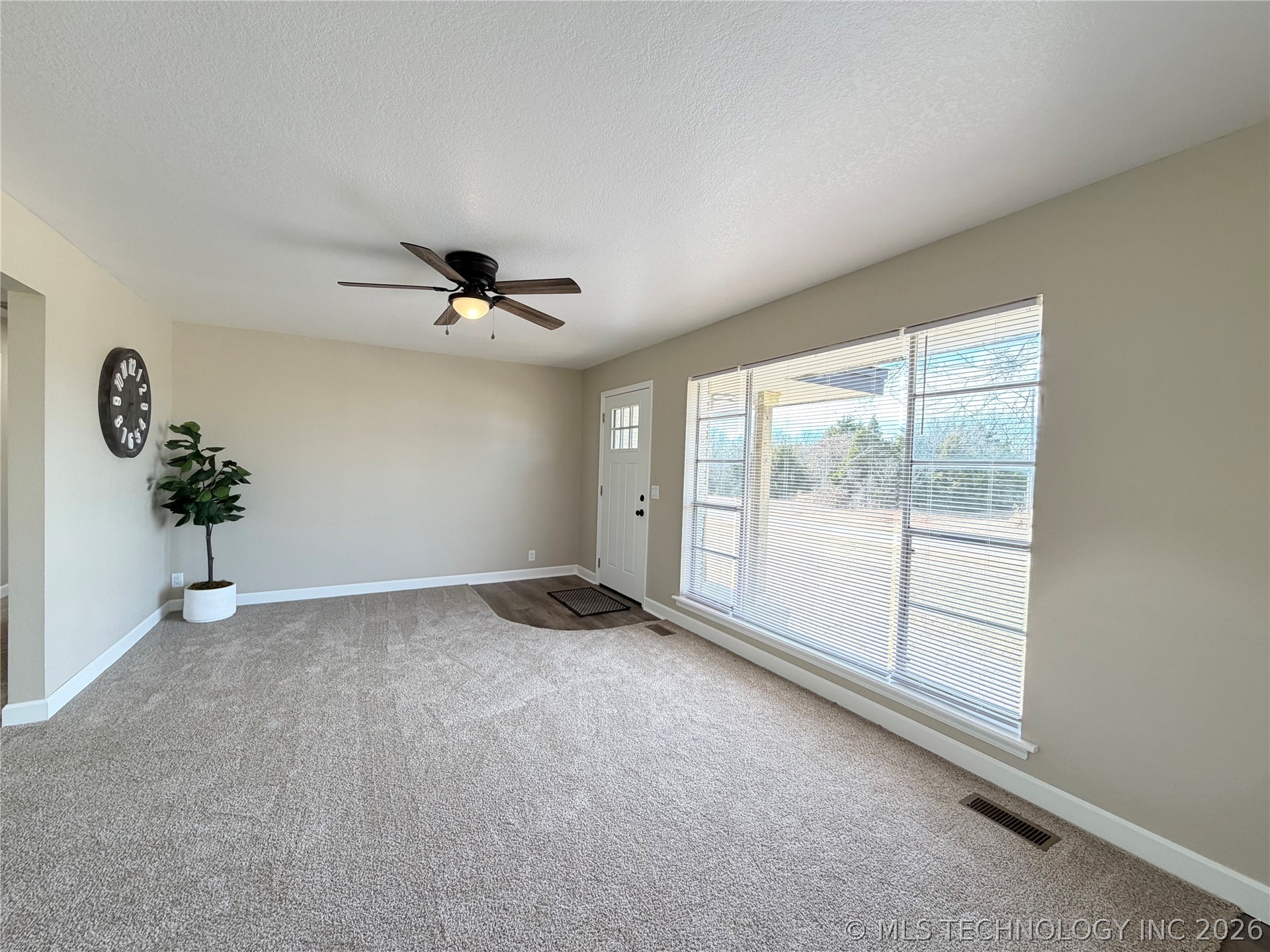 810048 S Main Street Property Photo 18