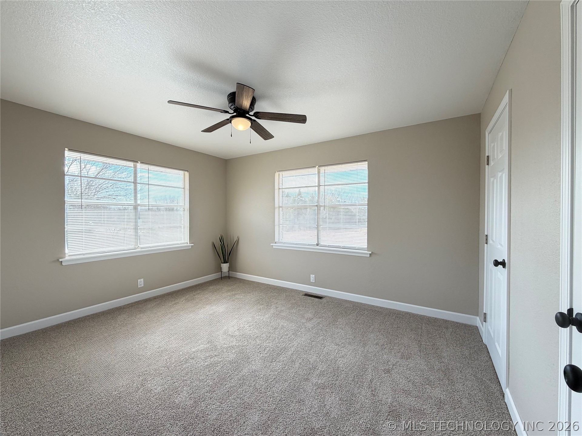 810048 S Main Street Property Photo 20