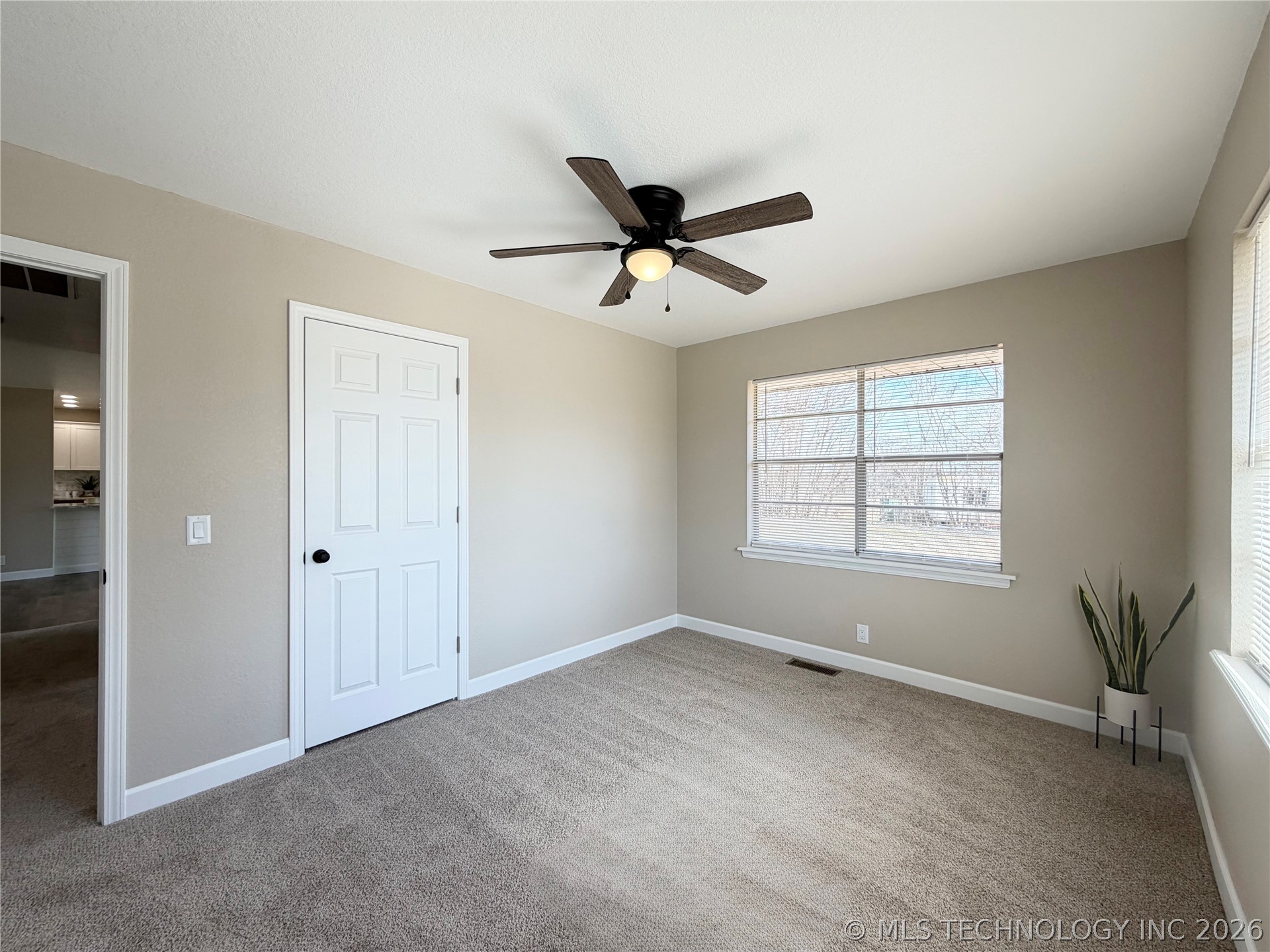 810048 S Main Street Property Photo 32