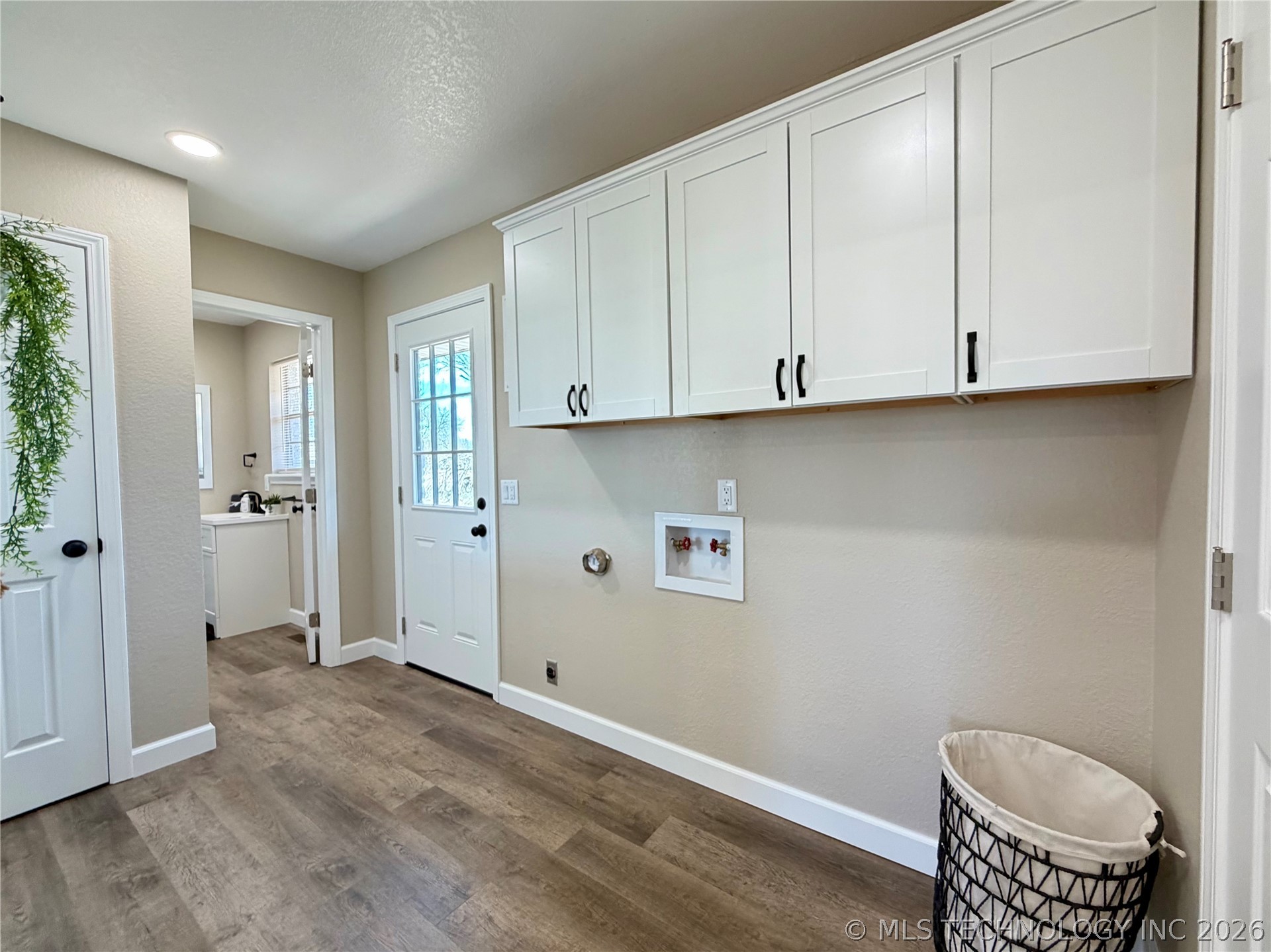 810048 S Main Street Property Photo 36