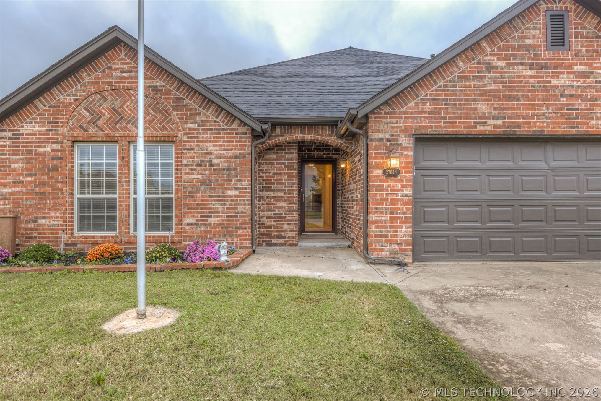 27644 E 113th Street Property Photo 1