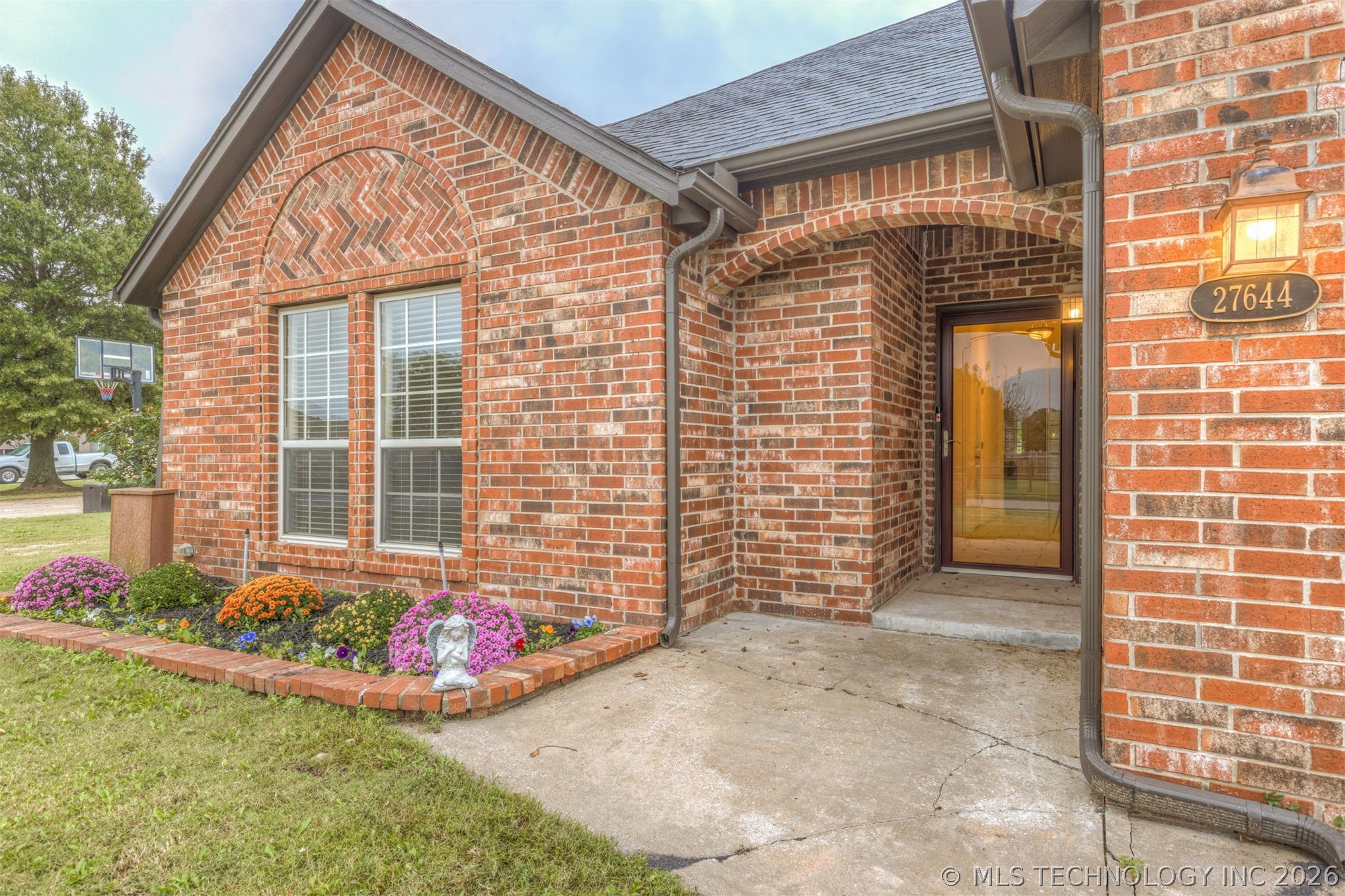 27644 E 113th Street Property Photo 2