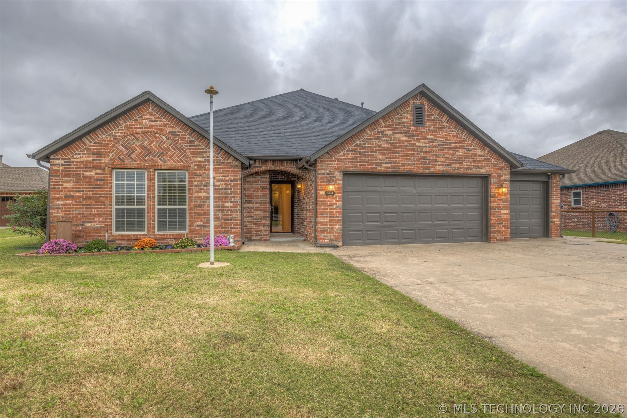 27644 E 113th Street Property Photo 7