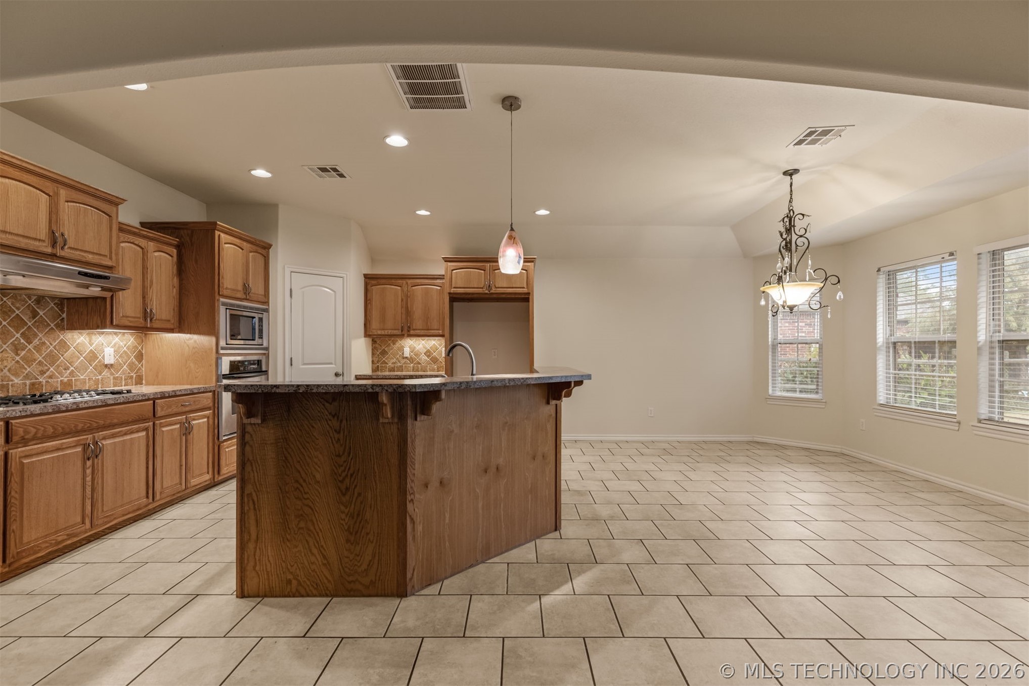 27644 E 113th Street Property Photo 16