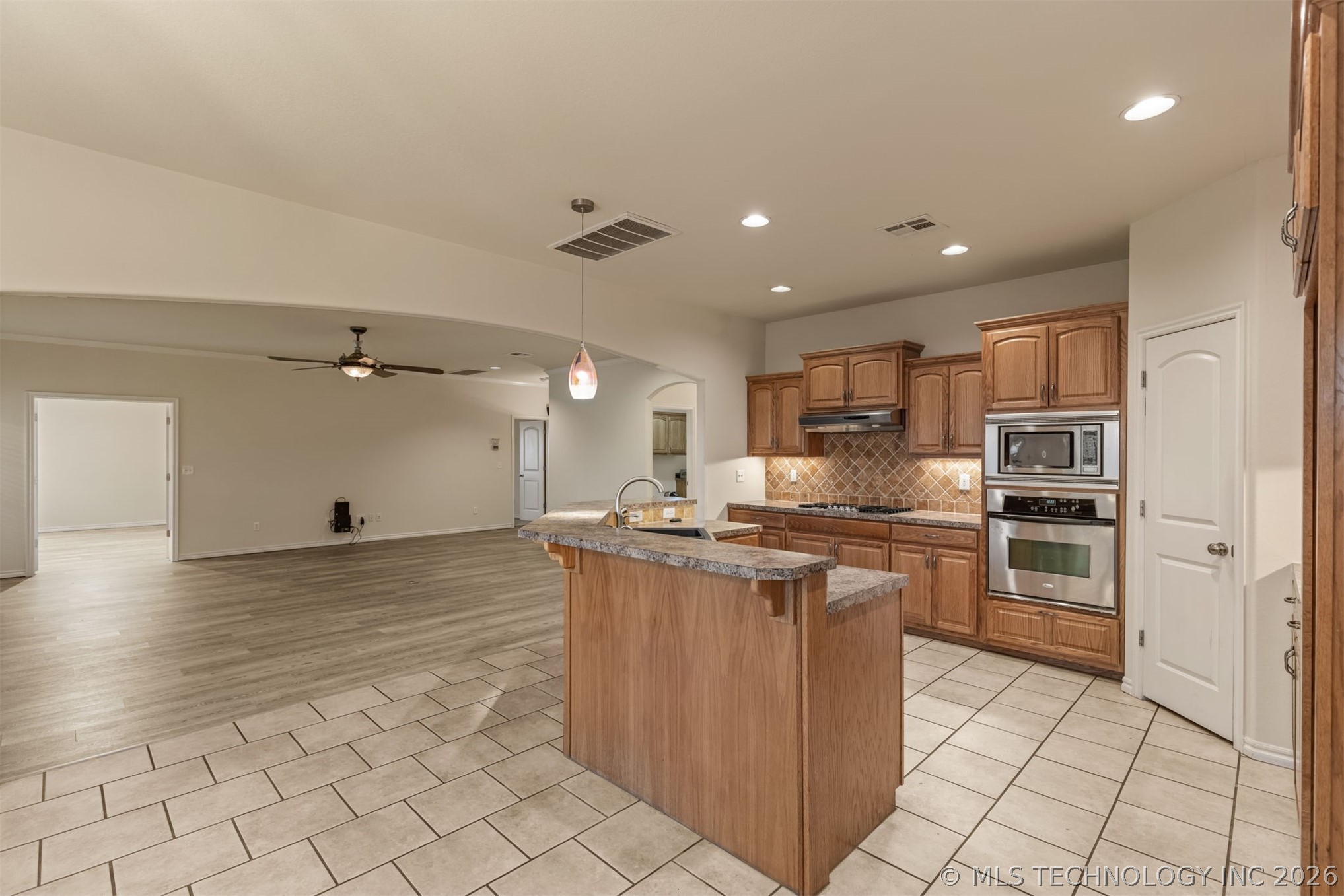 27644 E 113th Street Property Photo 20