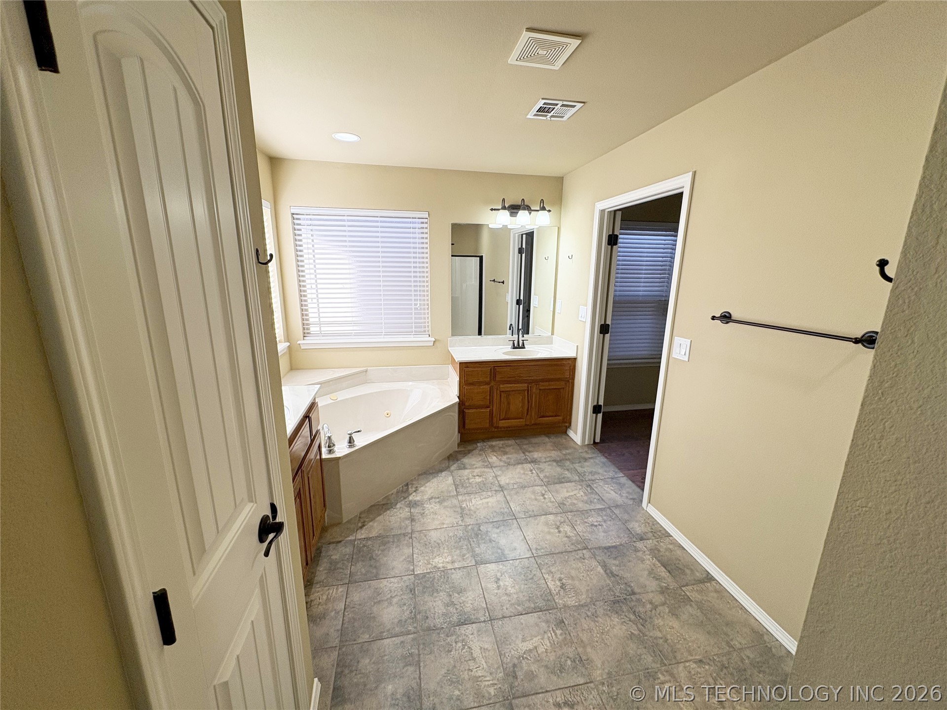 14508 S Justin Avenue Property Photo 16