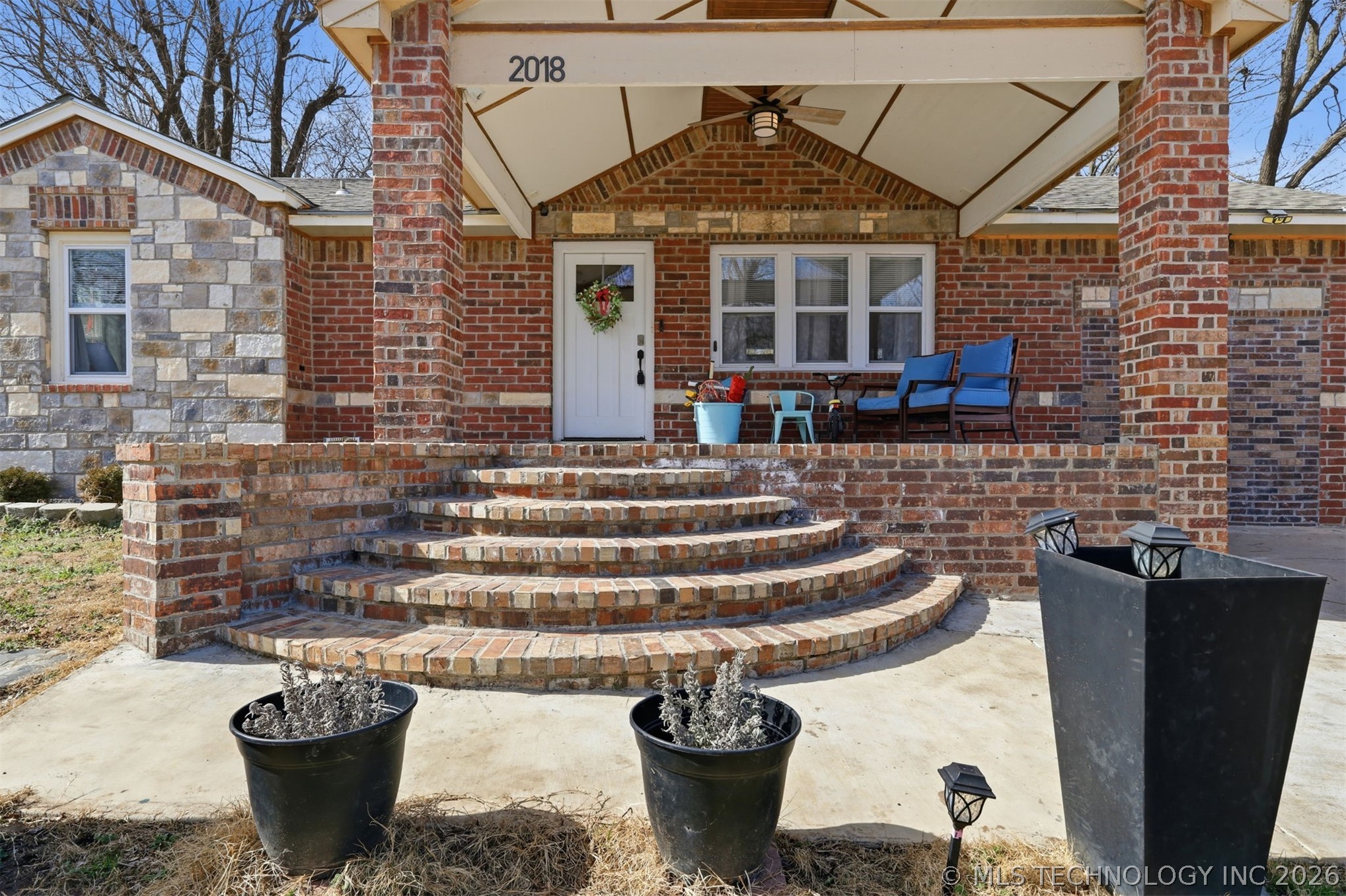 2018 N Delaware Place Property Photo 2