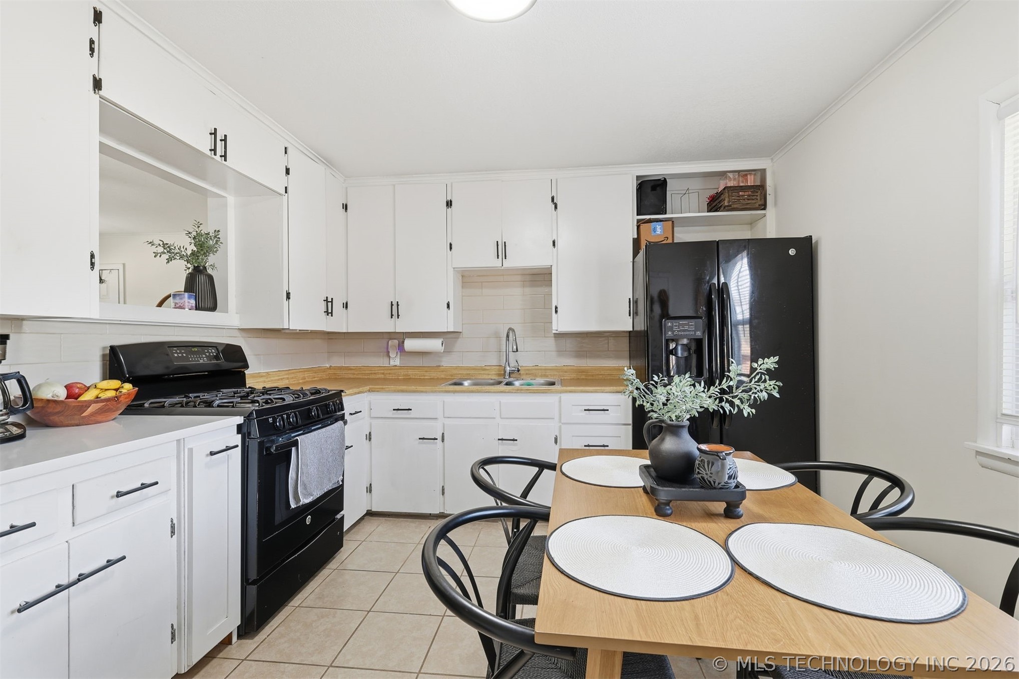 2018 N Delaware Place Property Photo 8