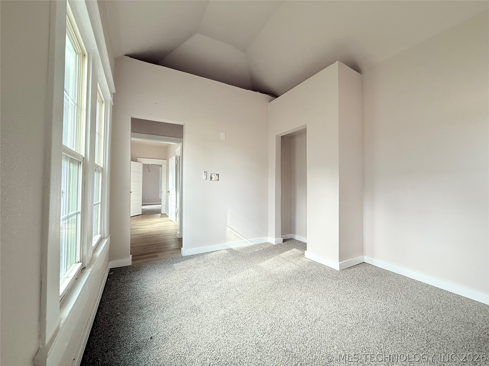 405 N Smith Street Property Photo 12