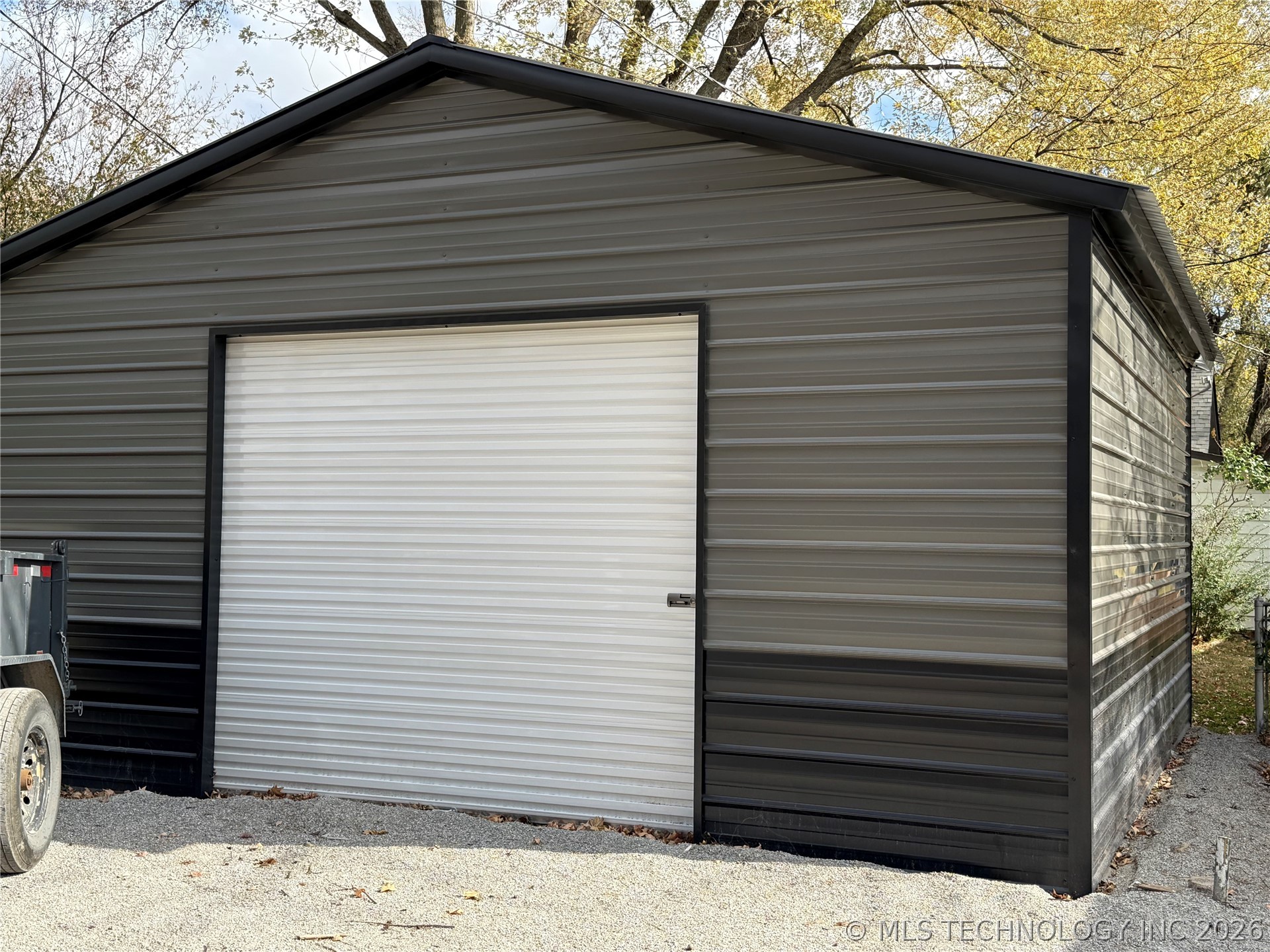 405 N Smith Street Property Photo 16