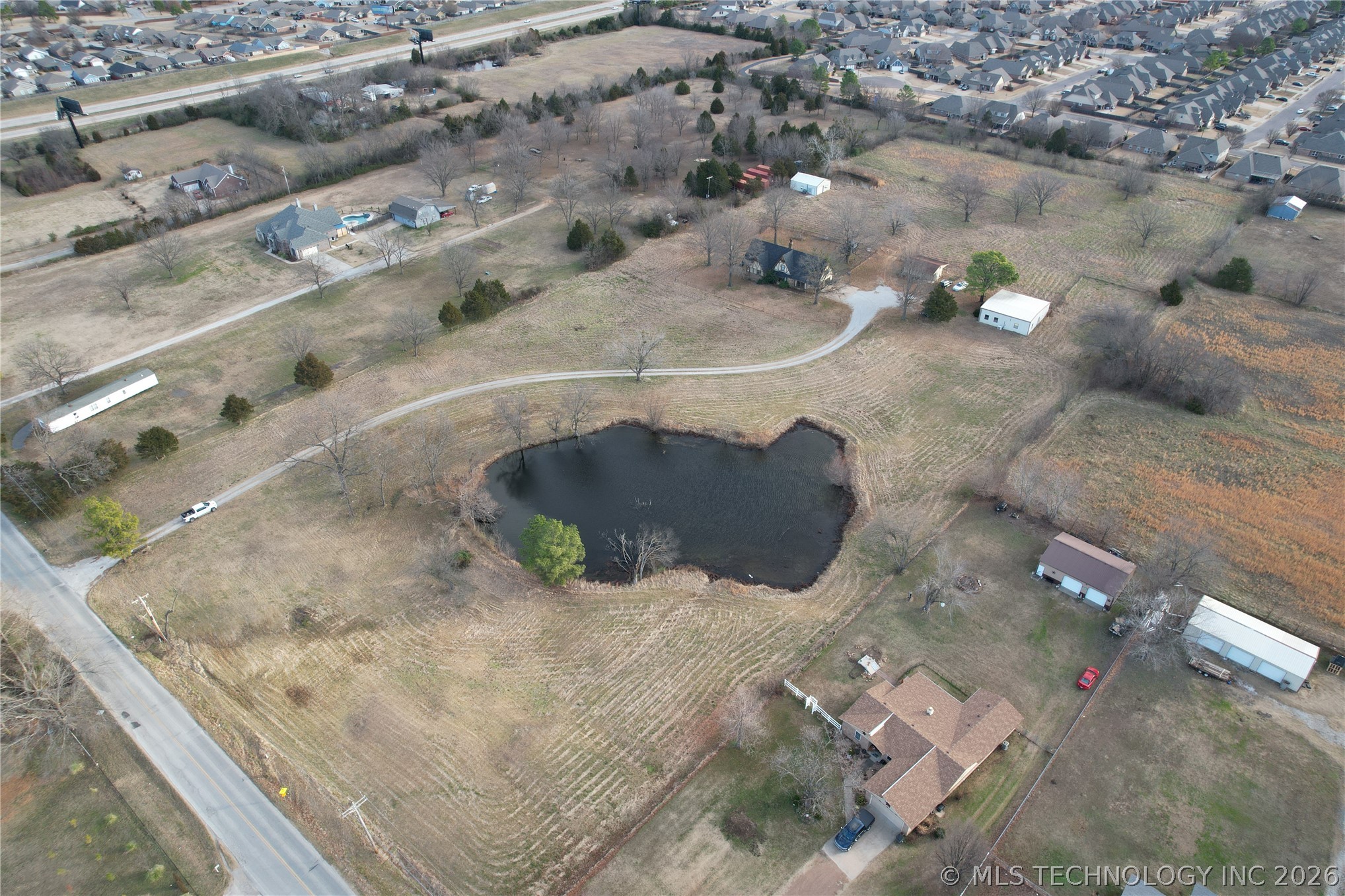 10917 W 33rd Avenue W Property Photo 1