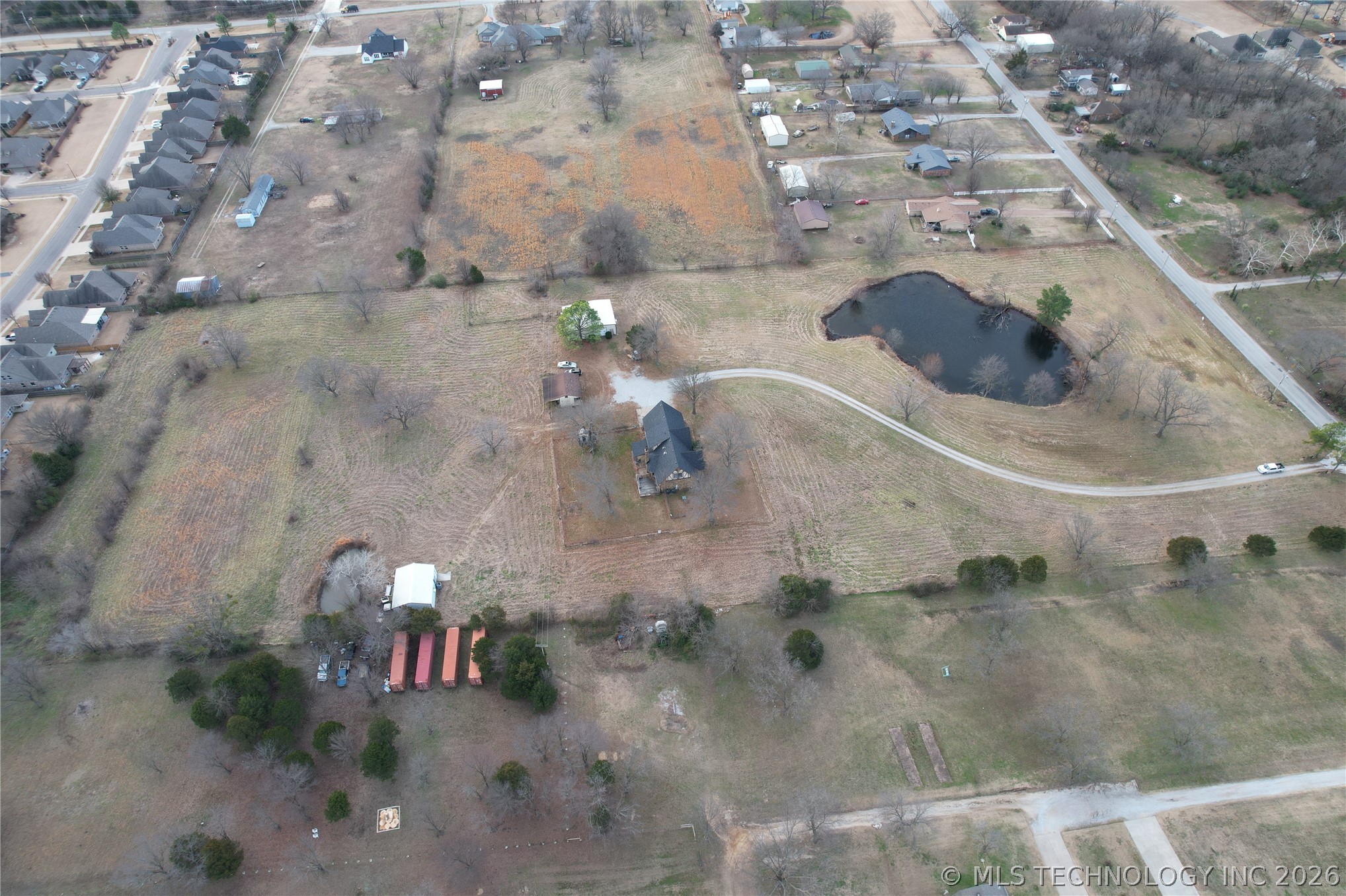 10917 W 33rd Avenue W Property Photo 6