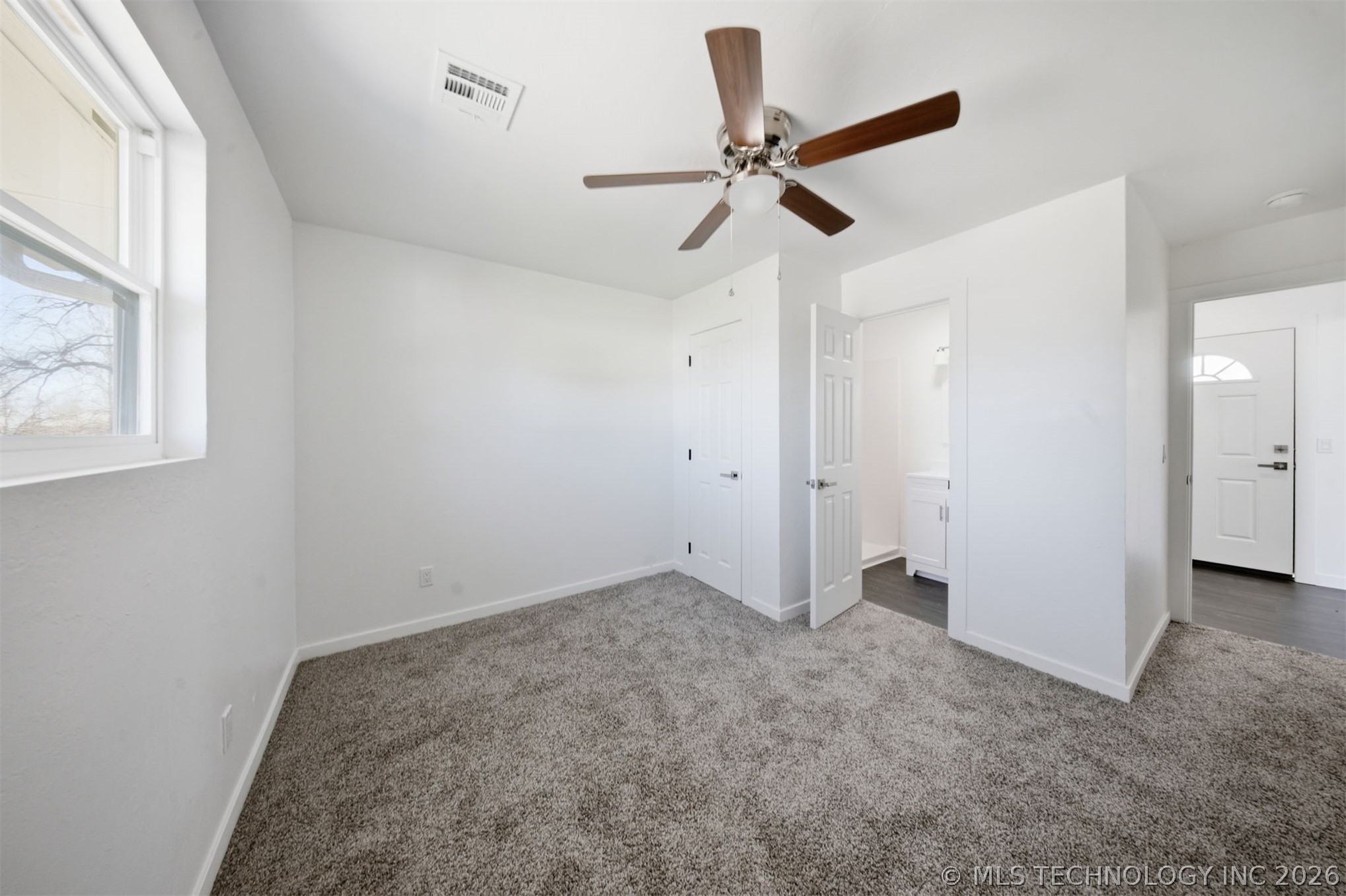 1501 E Moses Street Property Photo 13