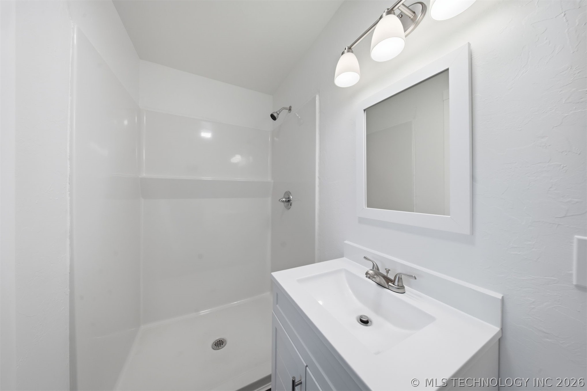 1501 E Moses Street Property Photo 14