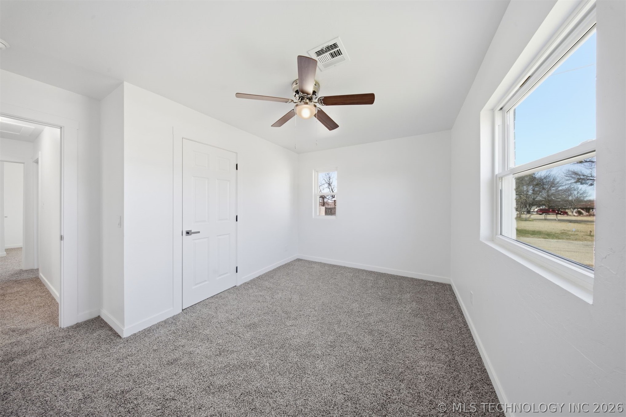 1501 E Moses Street Property Photo 15